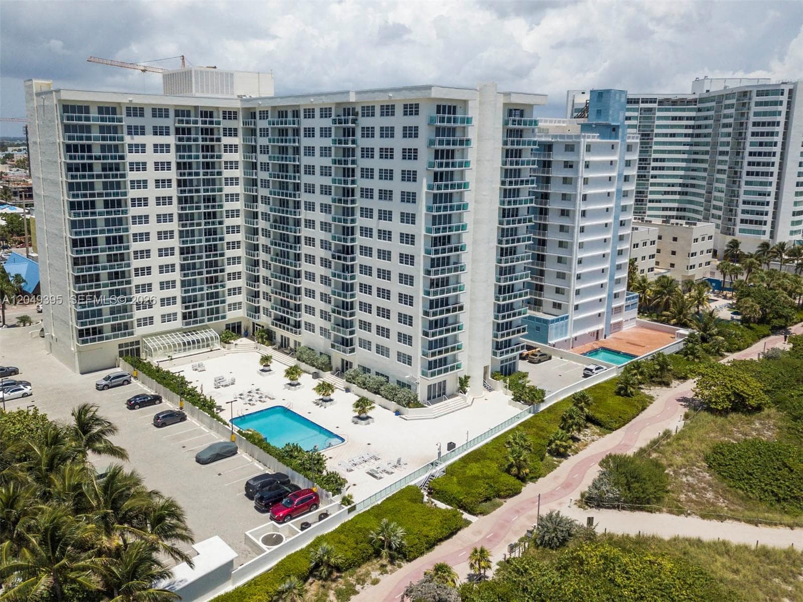 6917 Collins Ave 1512 photo 2