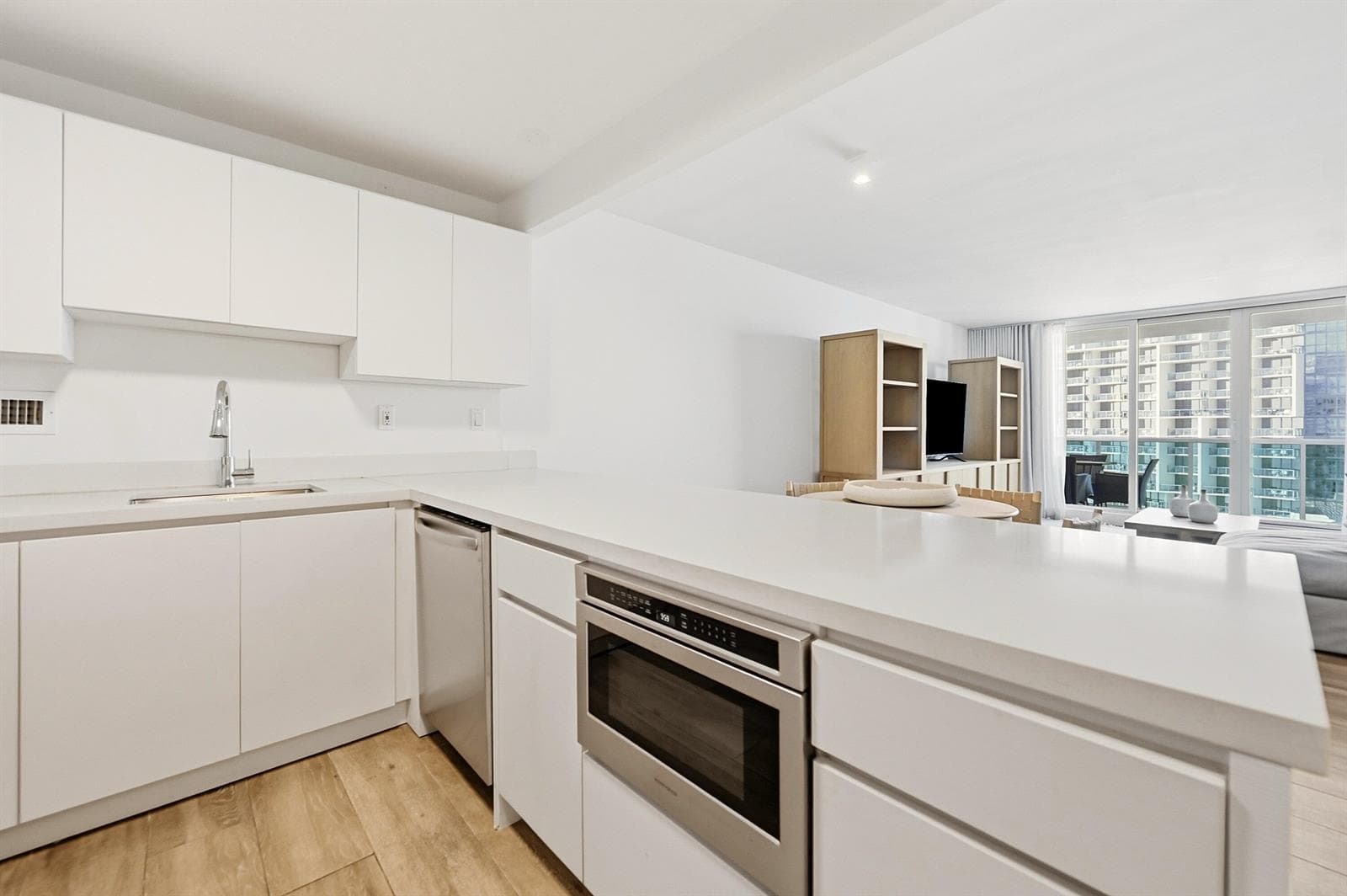 2301 Collins Avenue 1205 photo 10