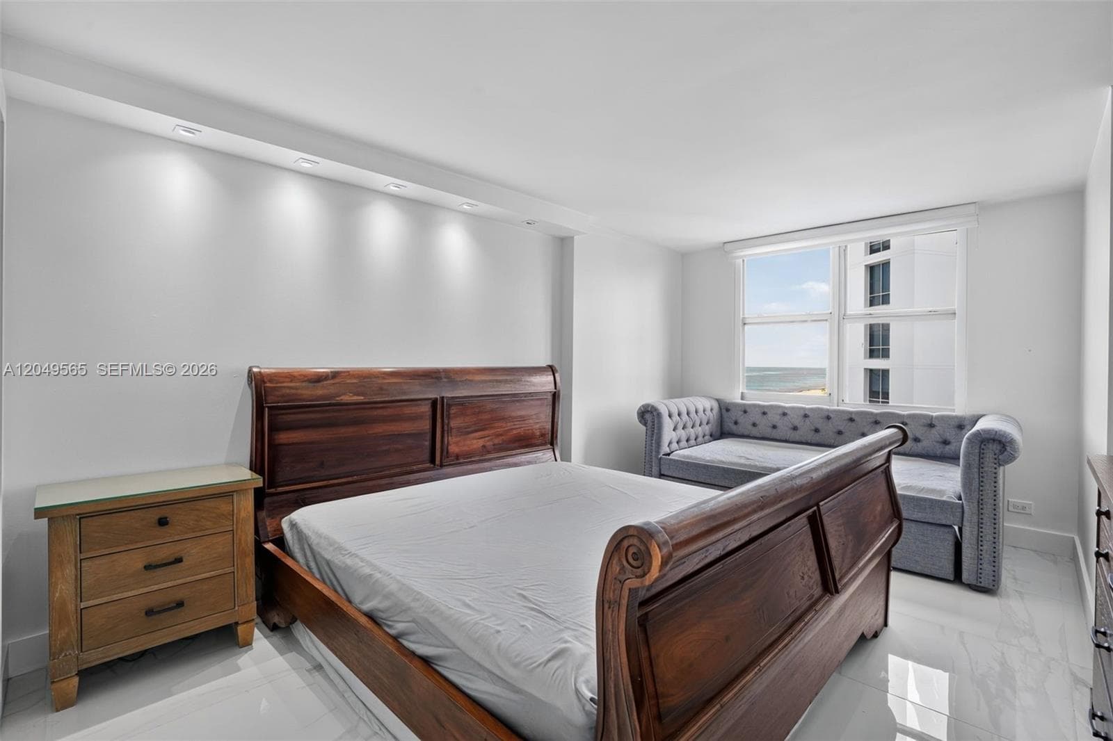 6039 Collins Ave 1624 photo 18
