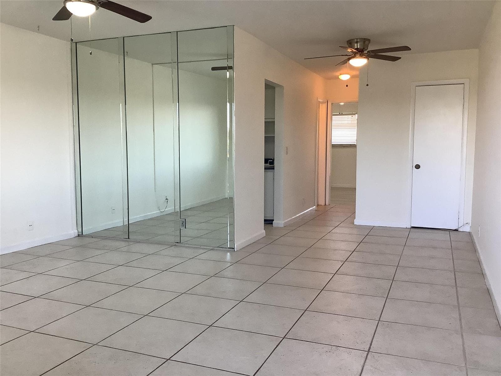 455 Golden Isles Drive 307 photo 4