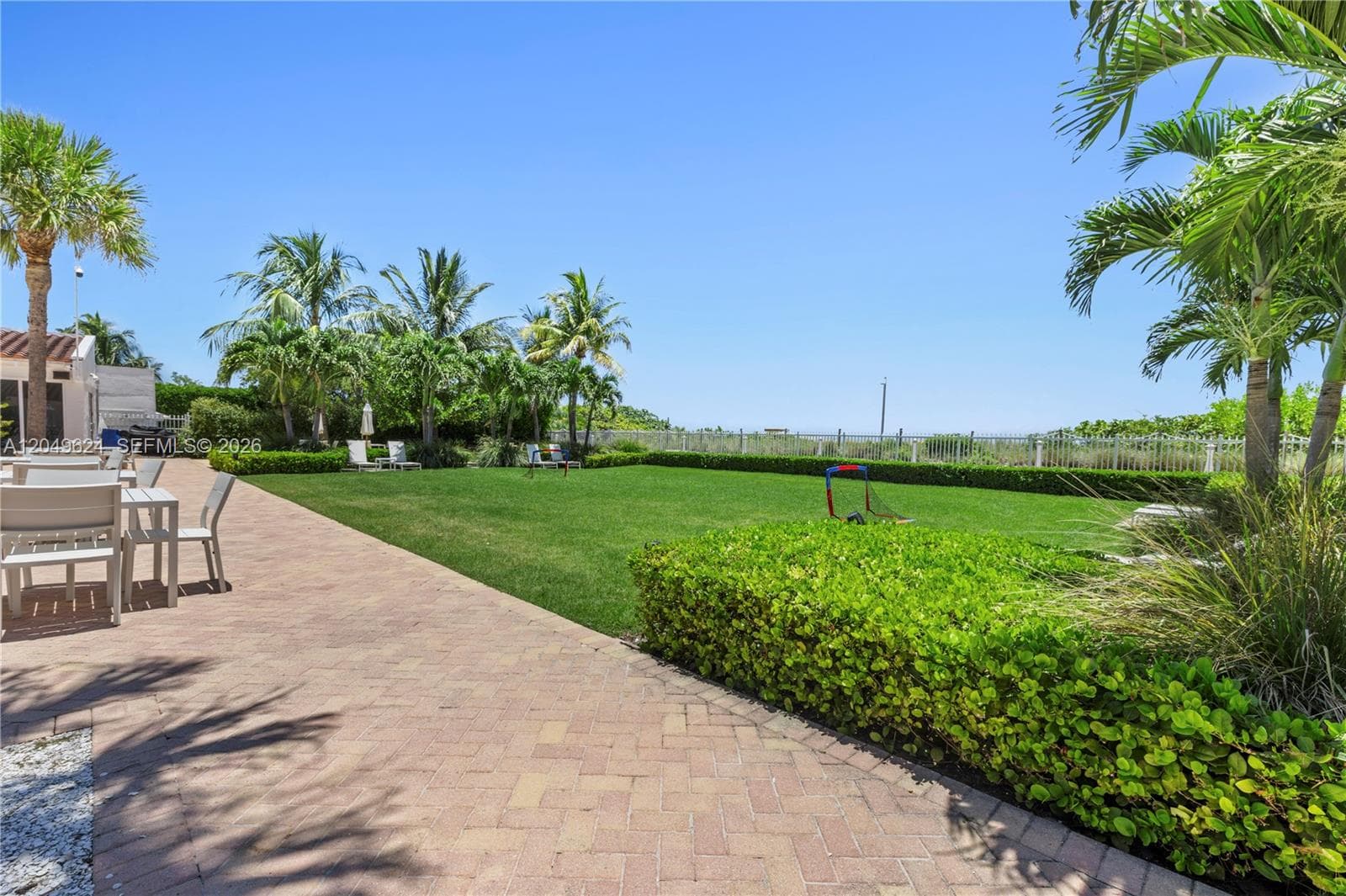 2457 Collins Ave 307 photo 23