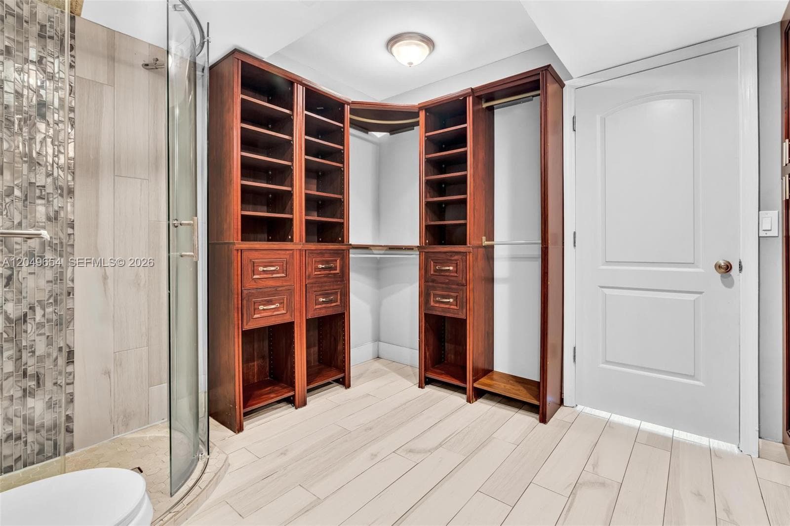 2851 N Oakland Forest Dr 111 photo 16