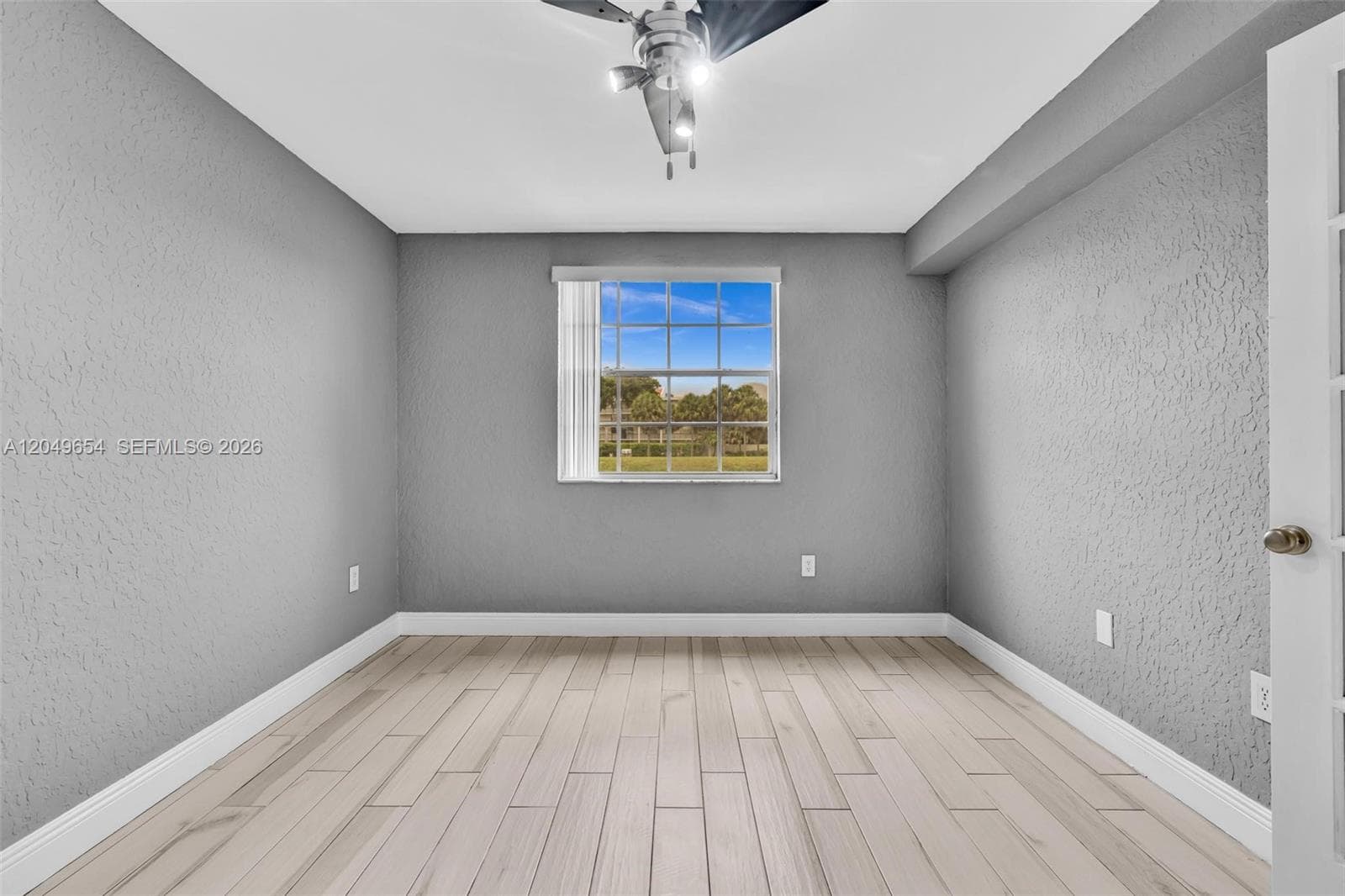 2851 N Oakland Forest Dr 111 photo 12