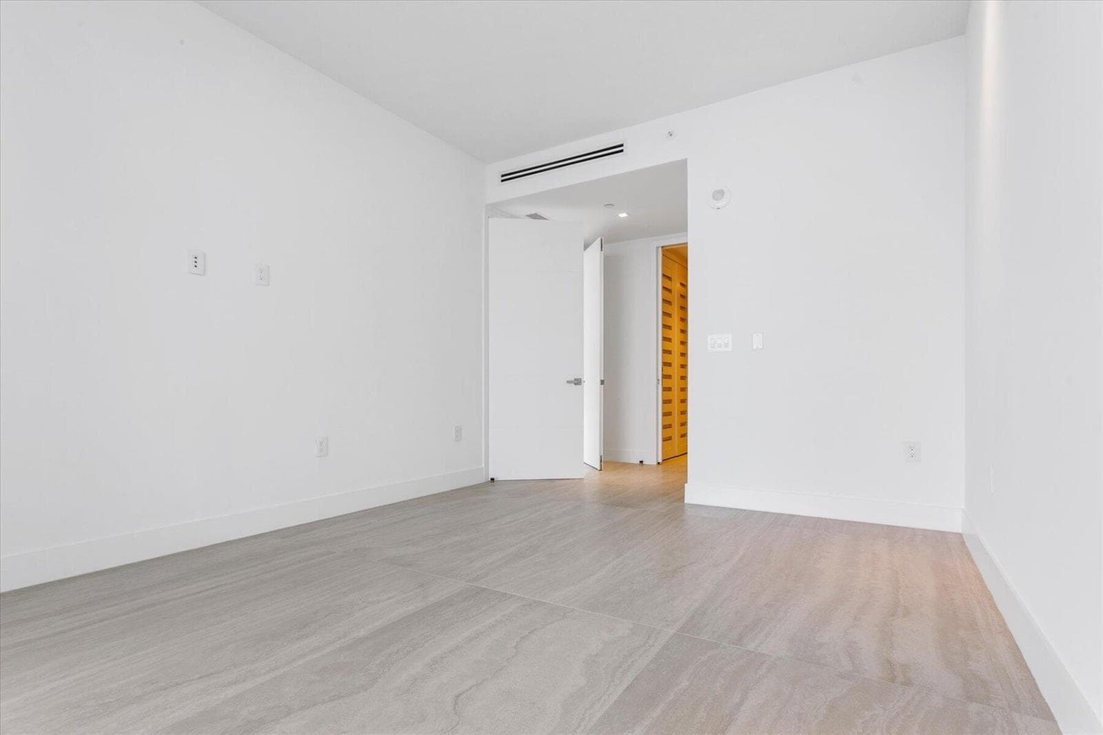 4714 N Flagler Drive 102 photo 22