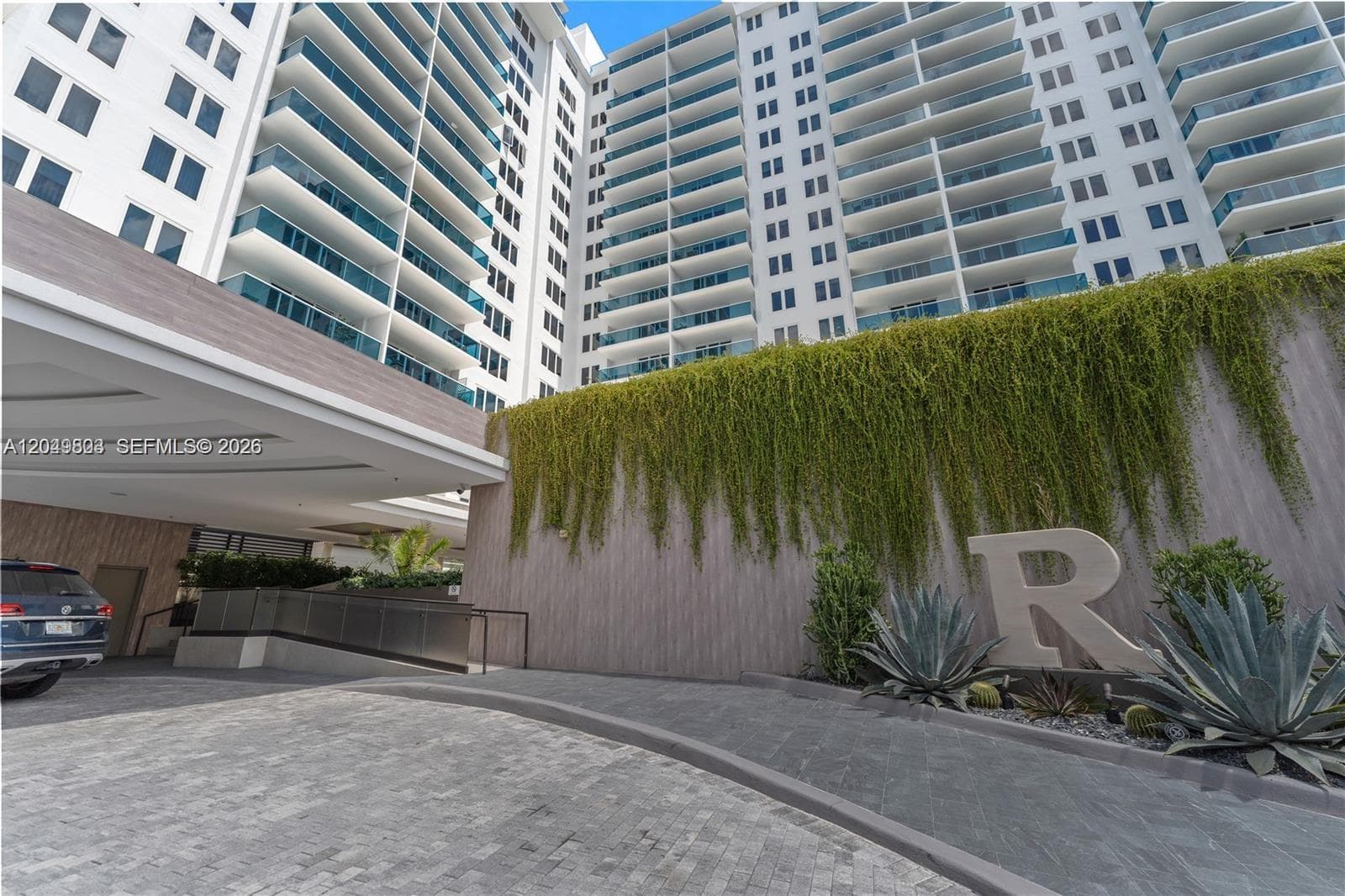 2301 Collins Ave 414 photo 12