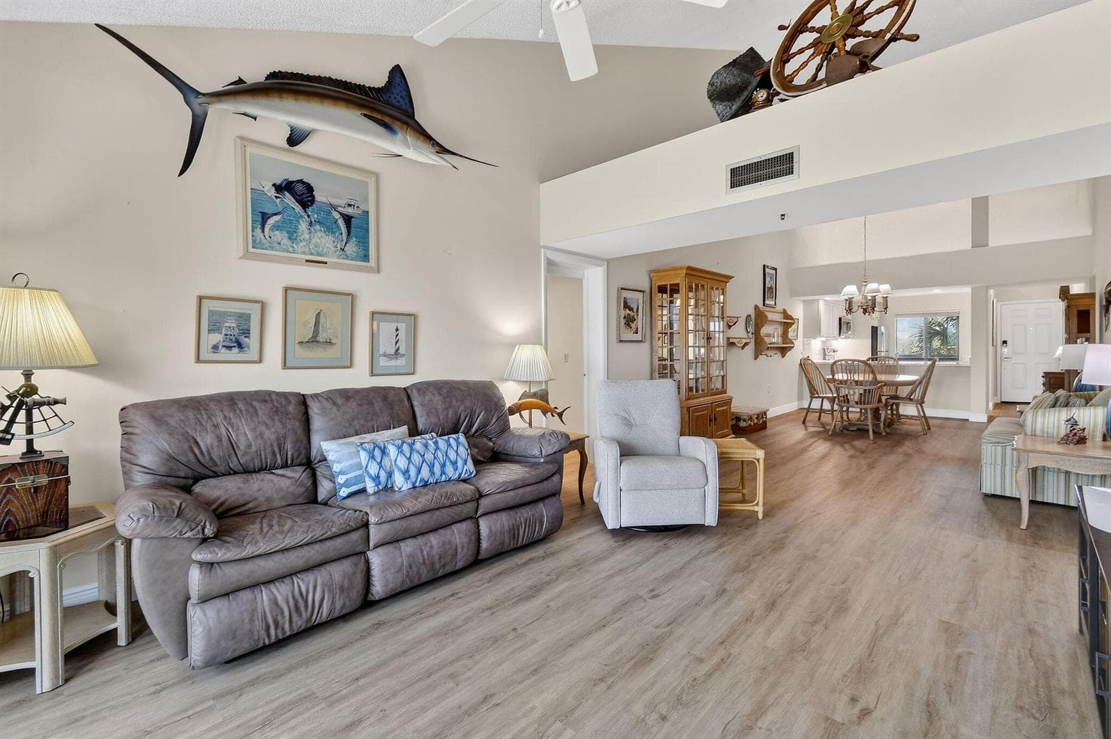 201 Ocean Bluffs Boulevard 5010 photo 13