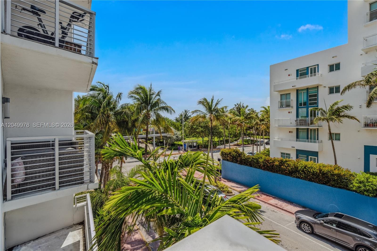 7700 Collins Ave 3 photo 4