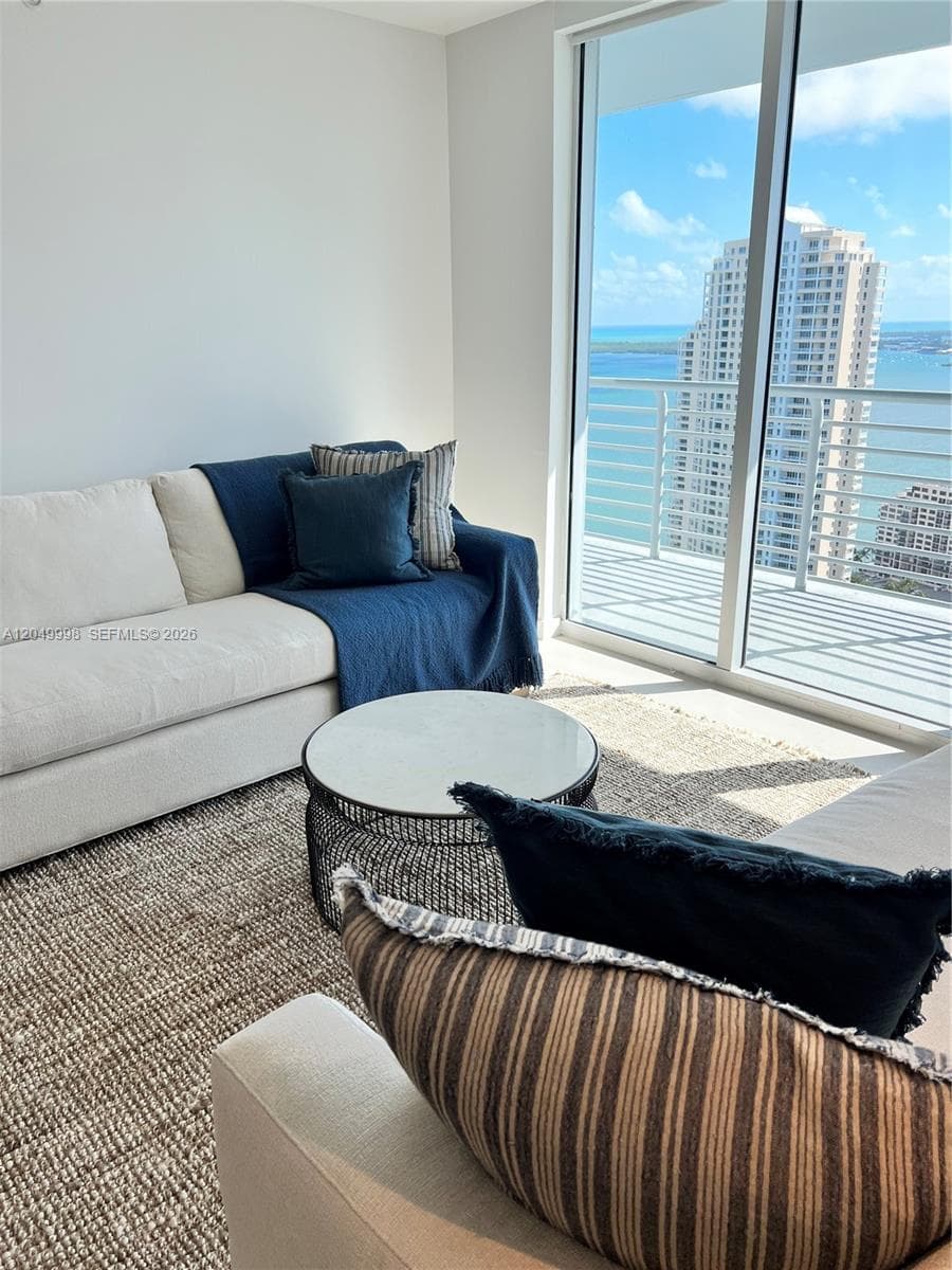 335 S Biscayne Blvd 4207 photo 10