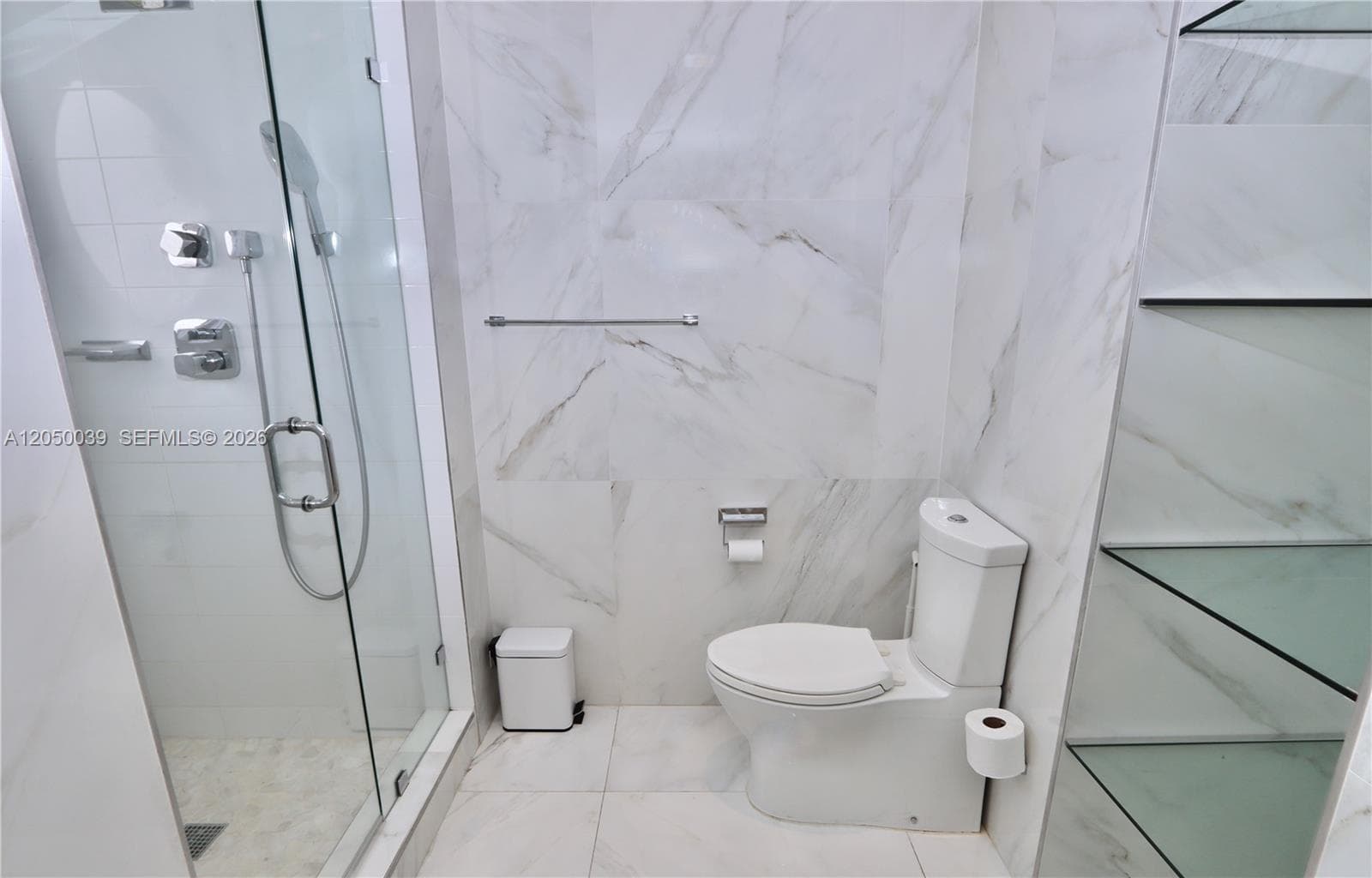 3000 Island Blvd 1603 photo 24