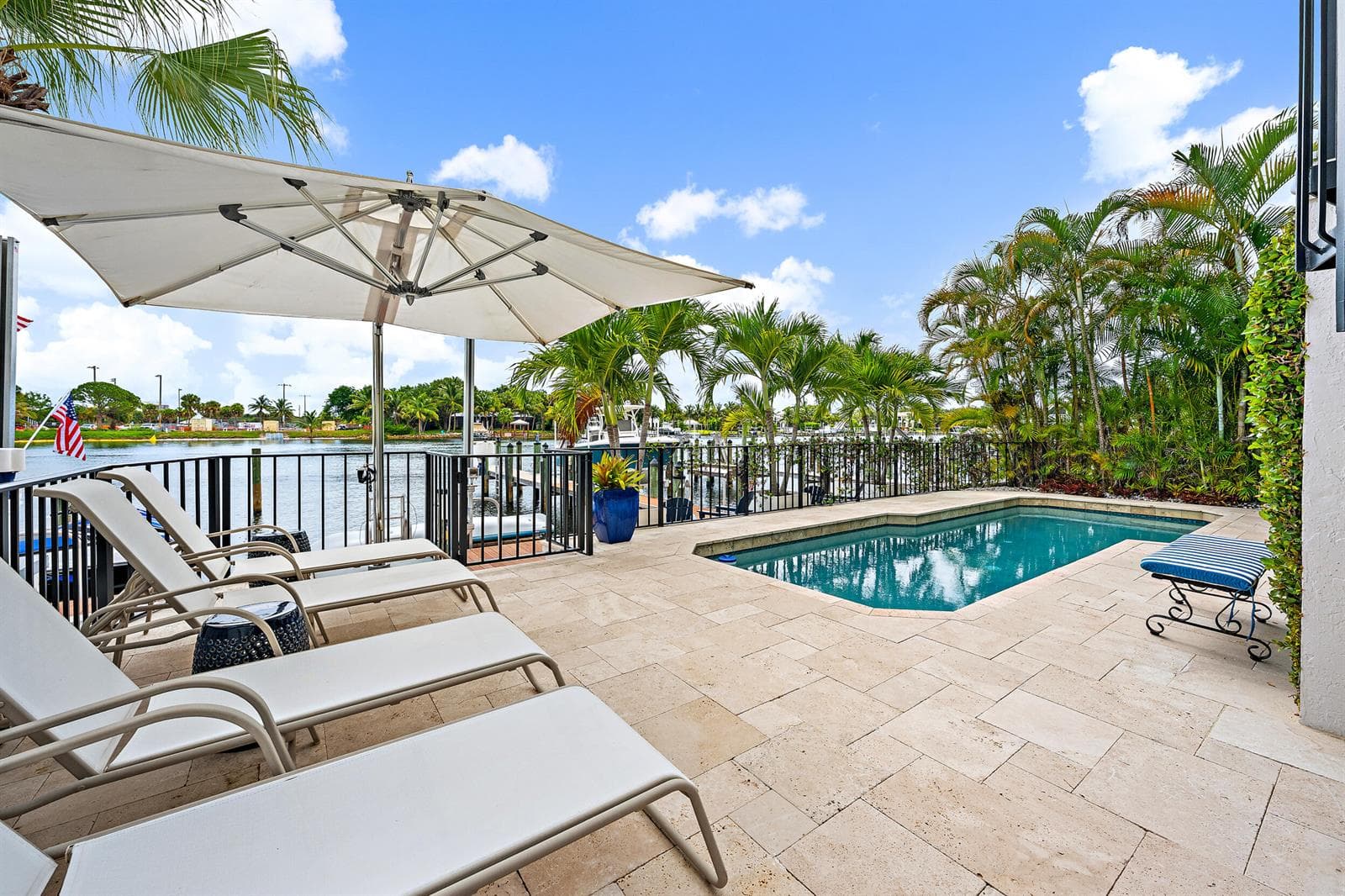 13348 Mangrove Isle Drive photo 6