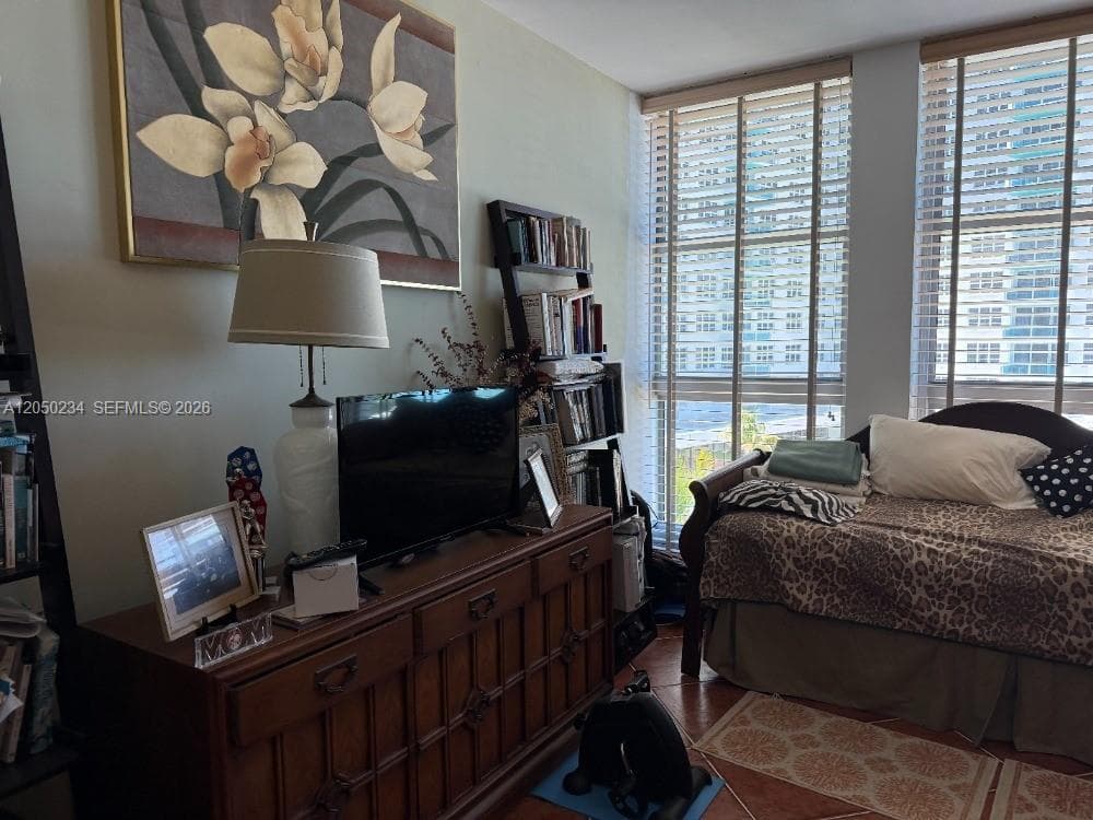 5055 Collins Ave 4C photo 9