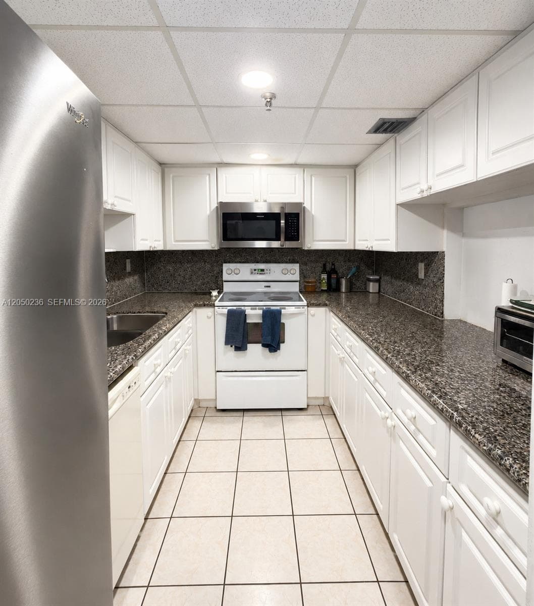 2401 Collins Ave 1612 photo 10