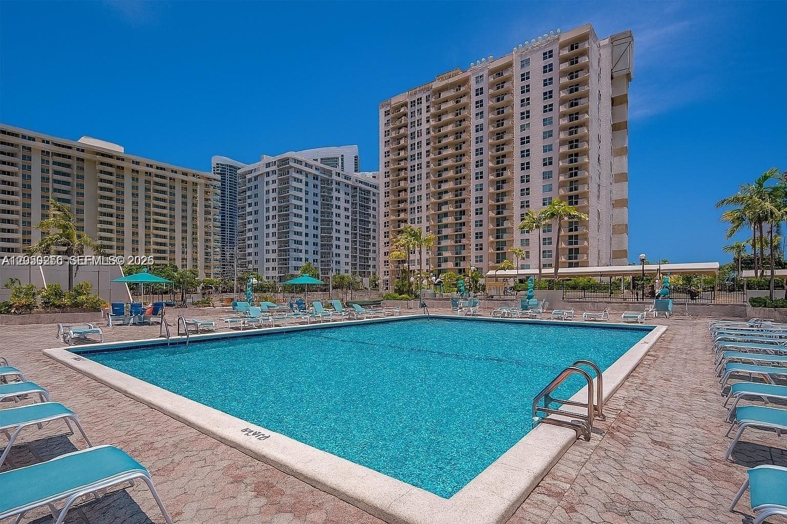 1865 S Ocean Dr 8I photo 16