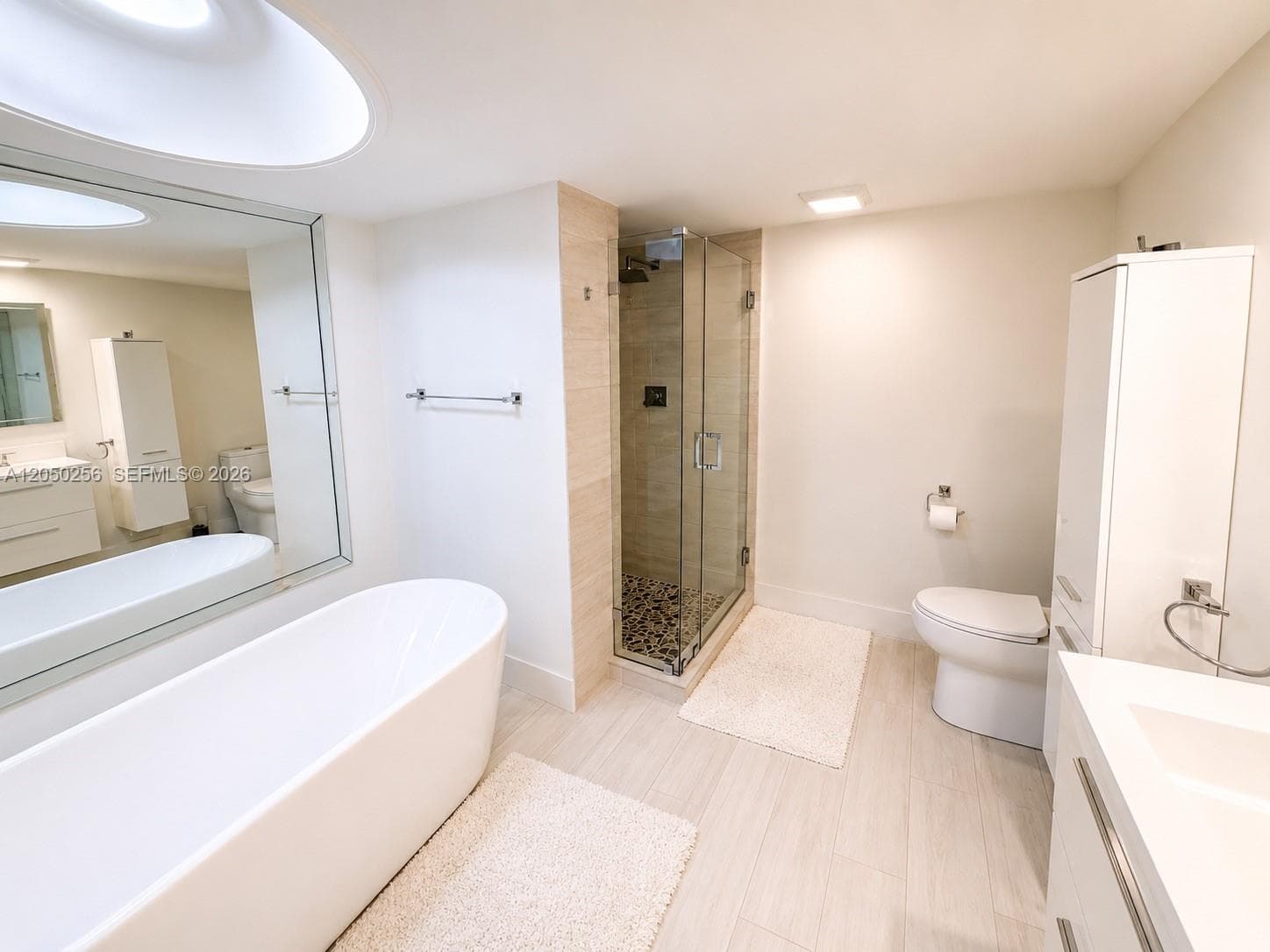 1865 S Ocean Dr 8I photo 7