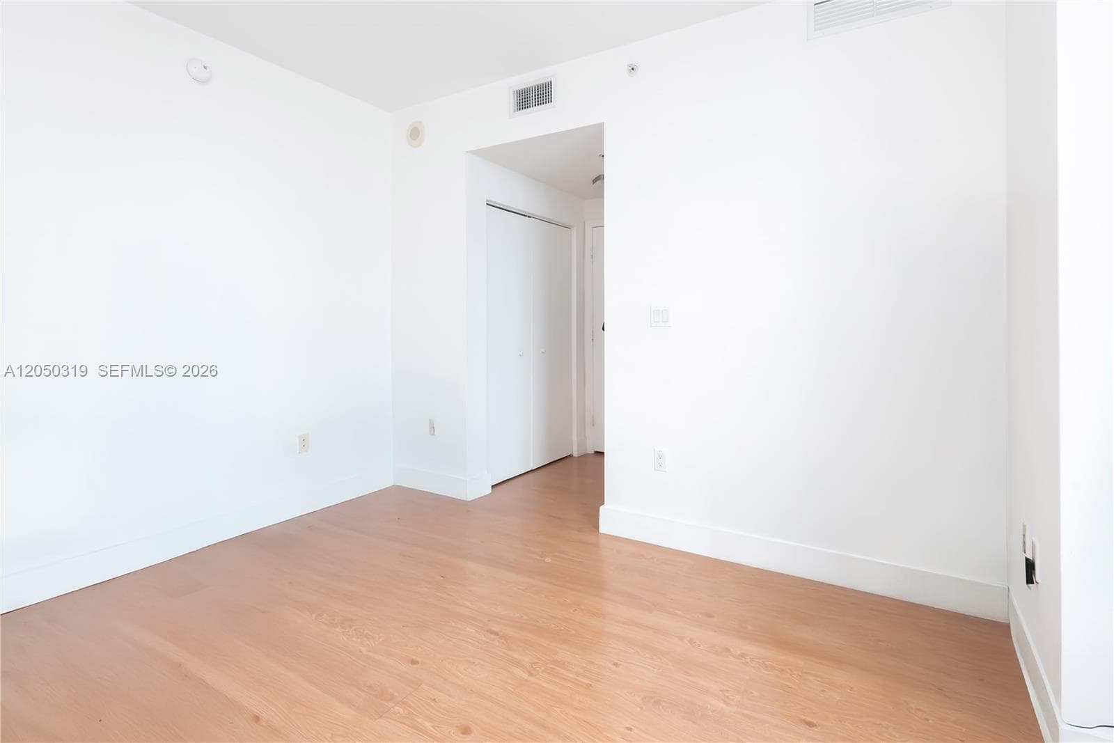 90 SW 3rd St 2113 photo 13