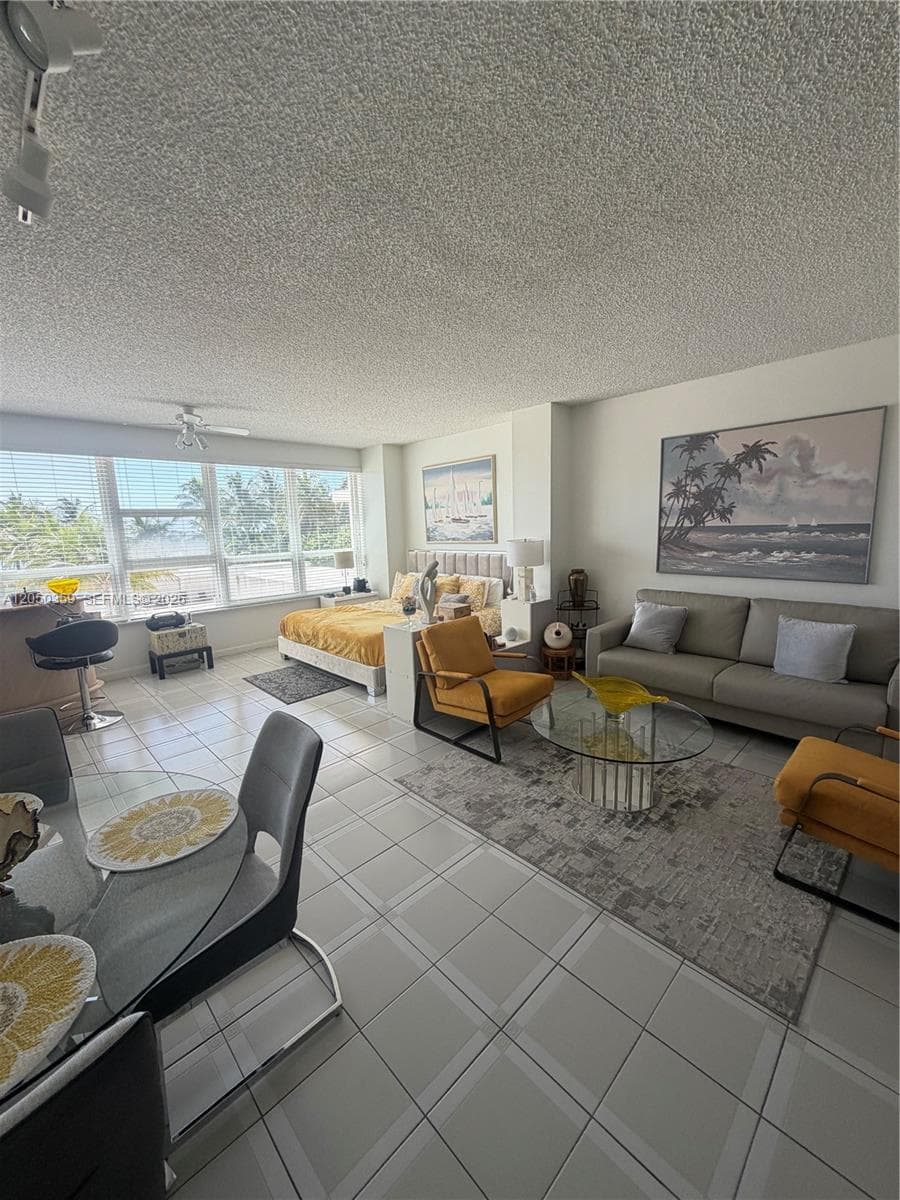 4925 Collins Ave 2D photo 5