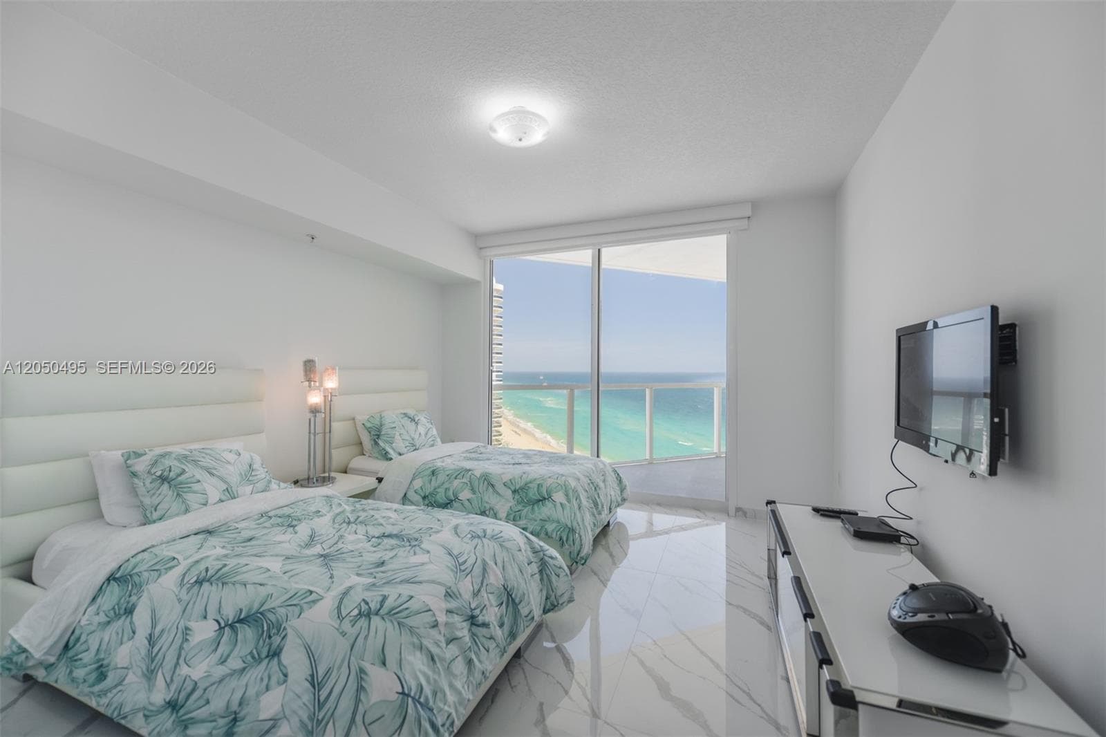 16699 Collins Ave 2004 photo 15