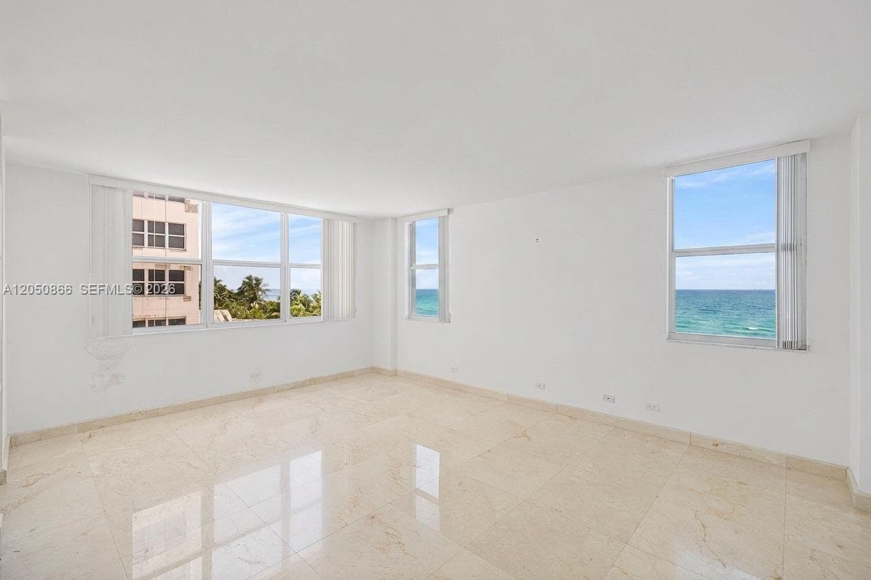 6039 Collins Ave 517 photo 19