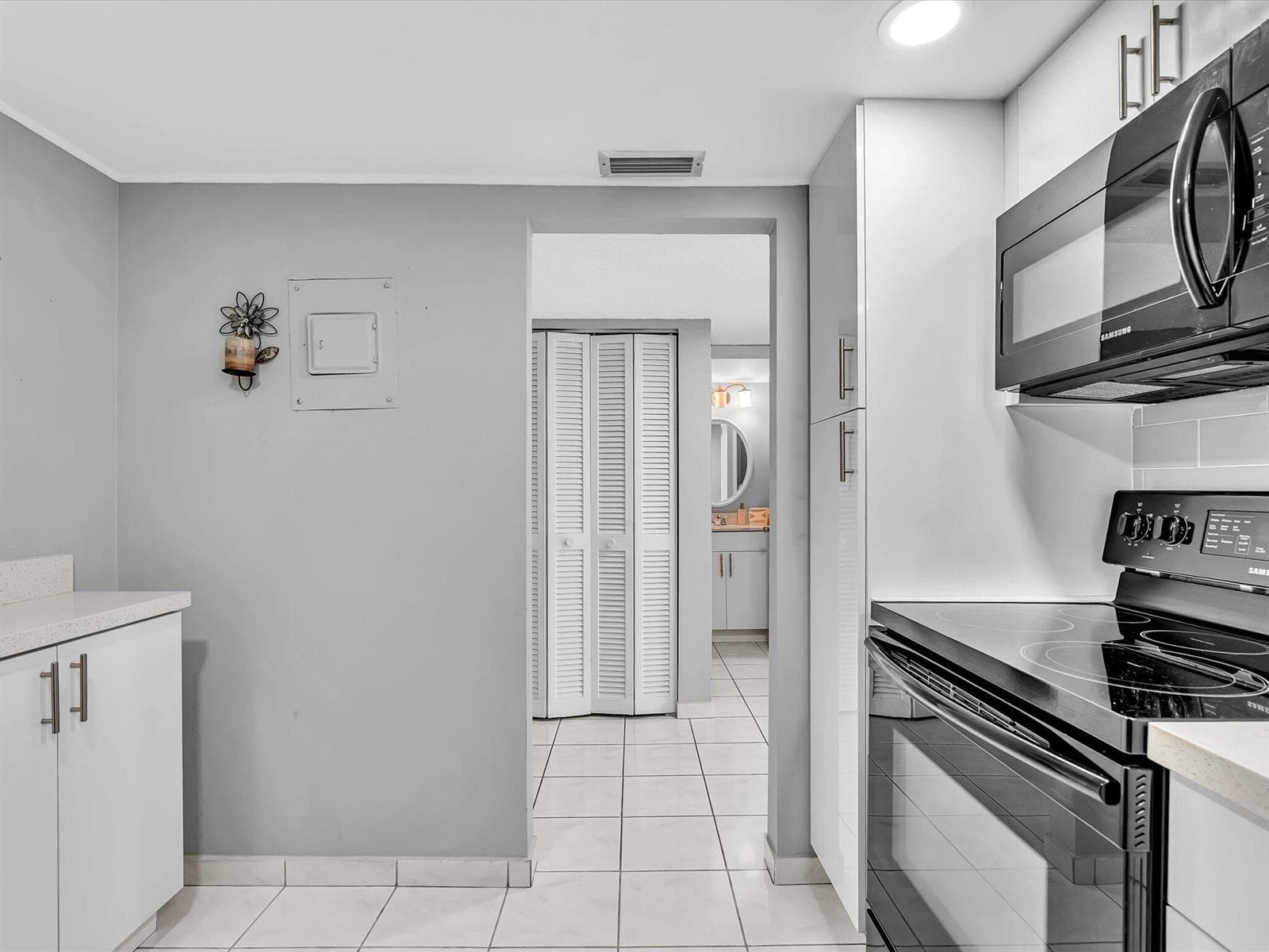 1410 S Ocean Drive 1103 photo 10