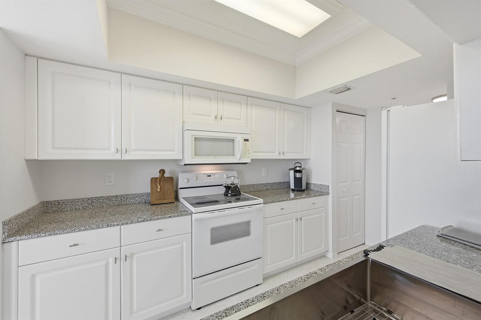 2880 NE 14th Street Causeway 804 photo 10
