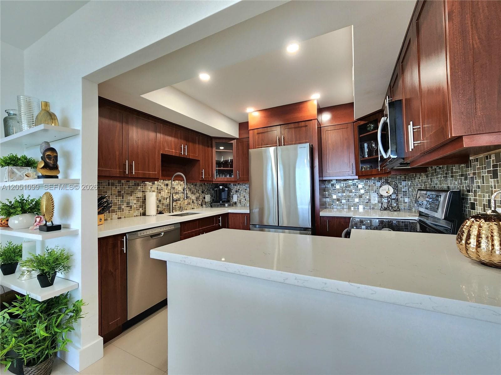 3505 S Ocean Dr 521 photo 7