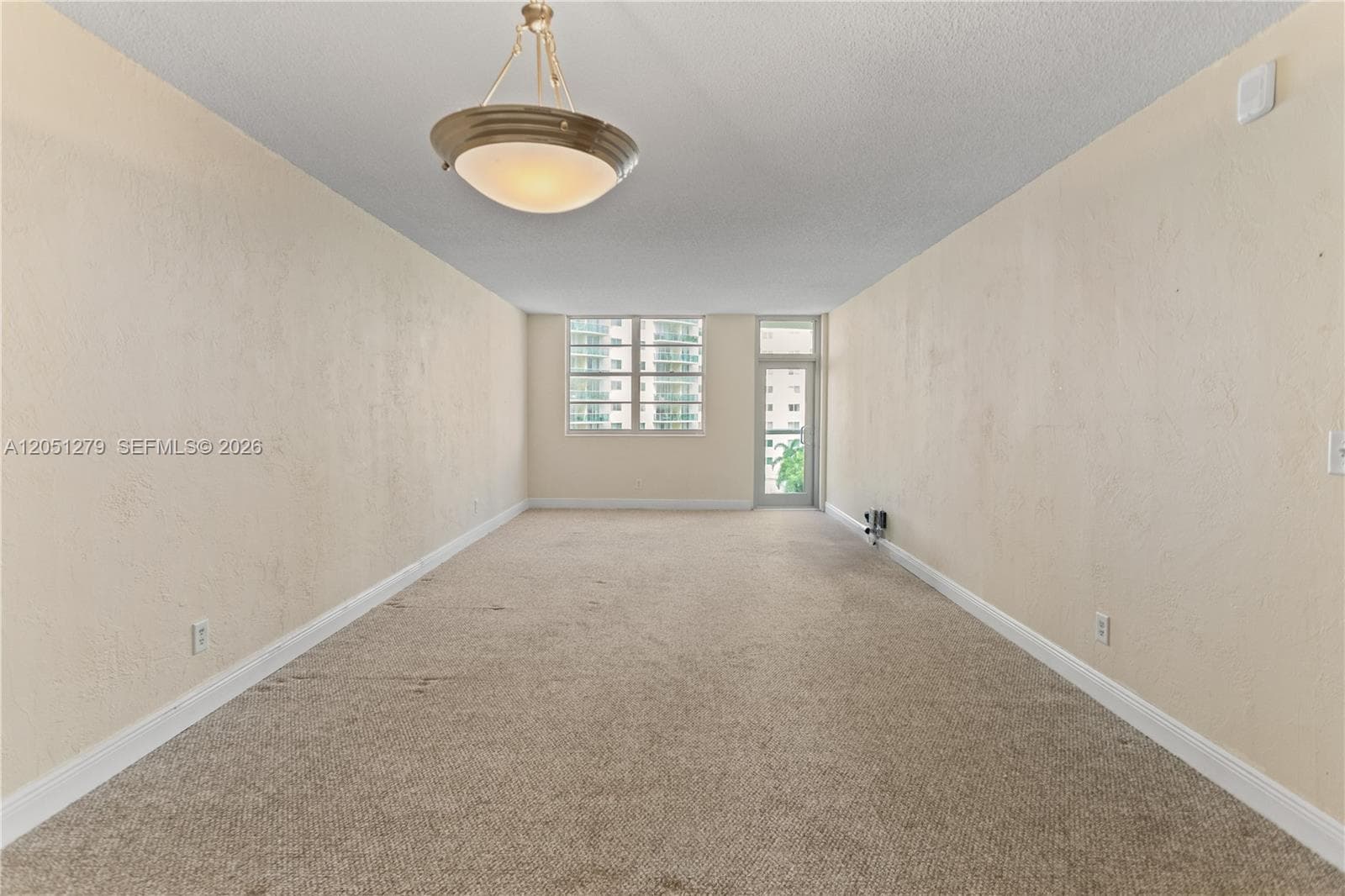 19390 Collins Ave 516 photo 12