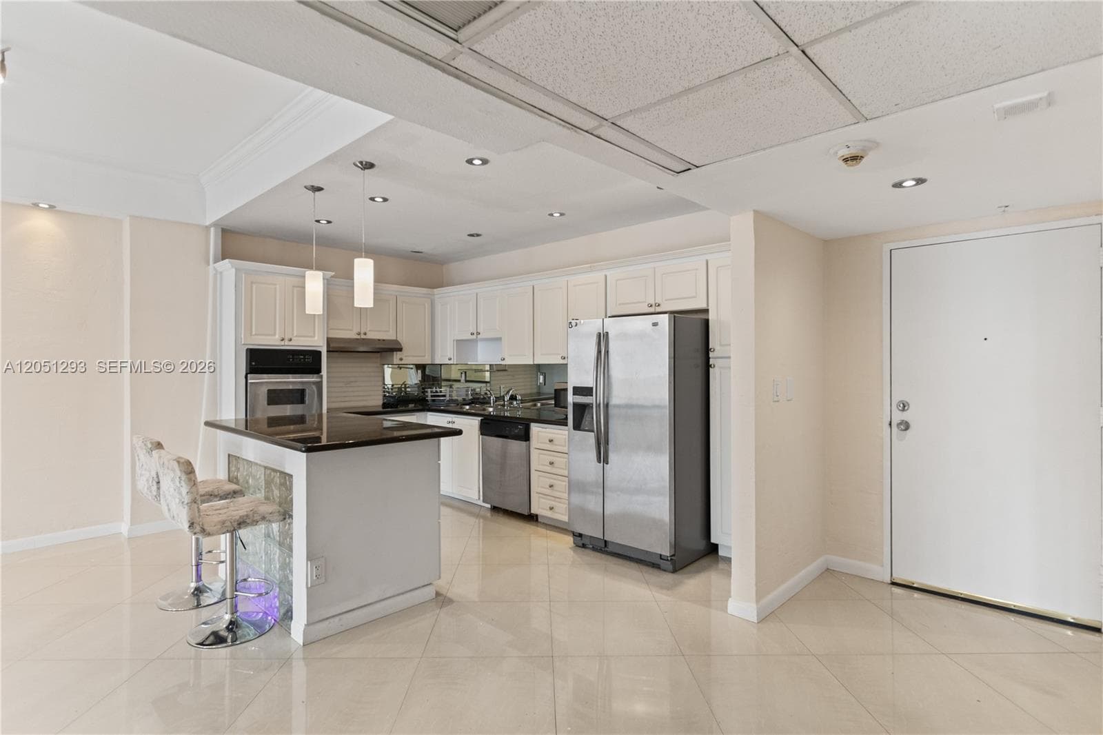 19390 Collins Ave PH-17 photo 6