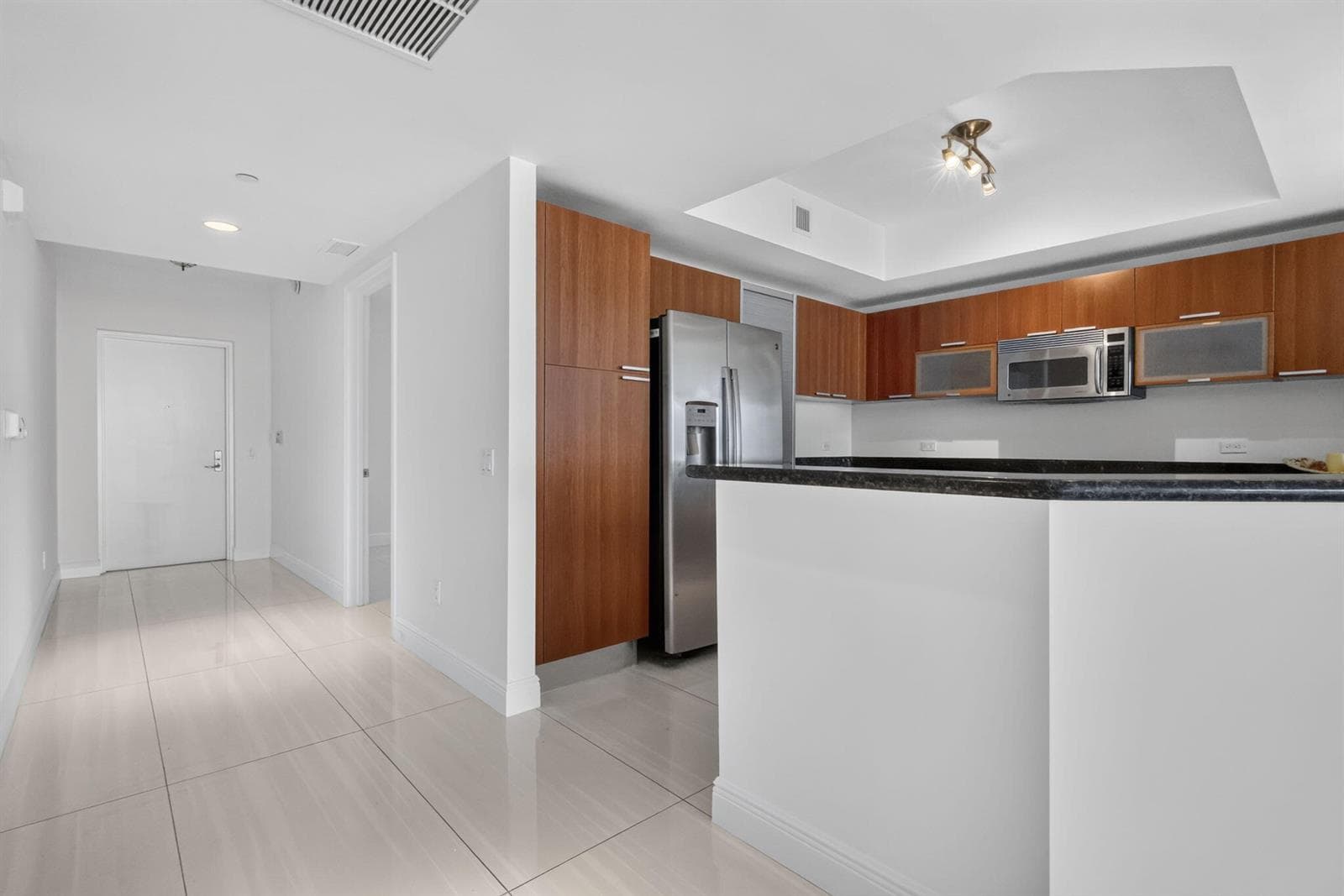 2650 Lake Shore Drive 1005 photo 6