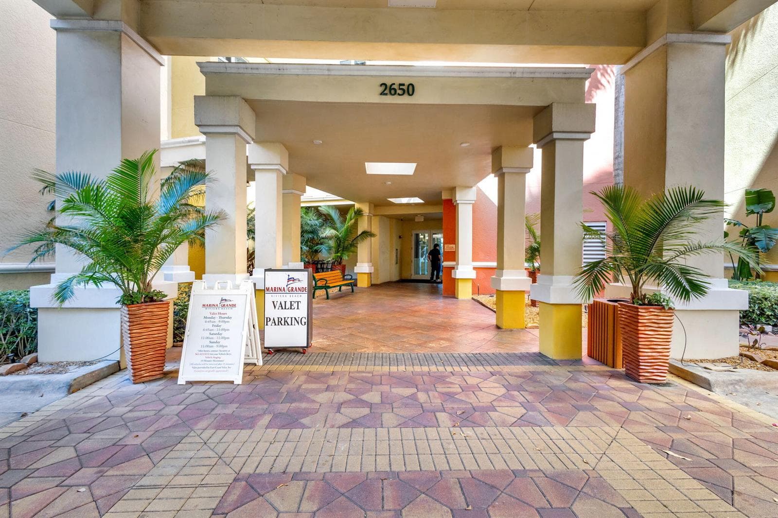 2650 Lake Shore Drive 1005 photo 11