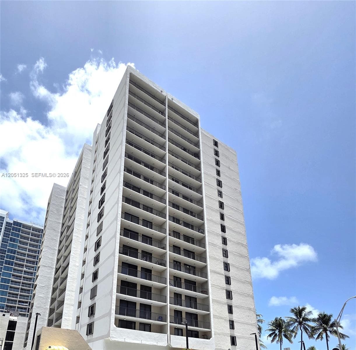 2625 Collins Ave 1506 photo 25