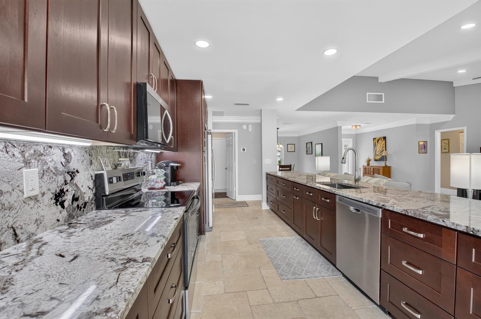 22018 Colony Drive photo 3