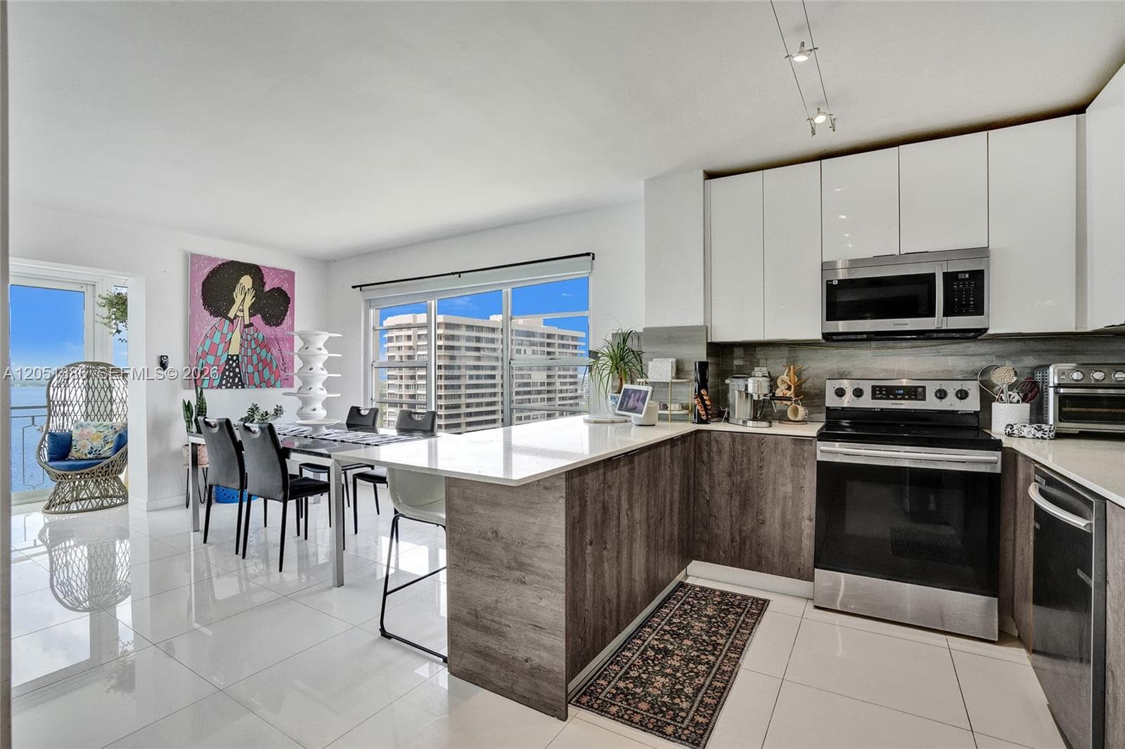 11111 Biscayne Blvd 1915 photo 9