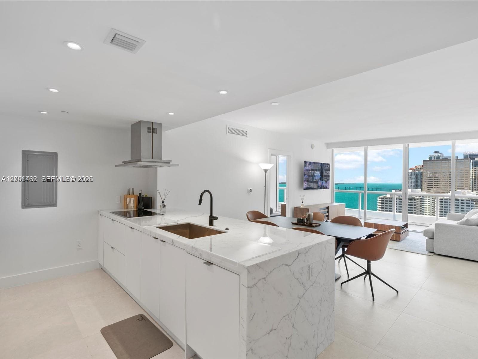 495 Brickell Ave 2305 photo 3