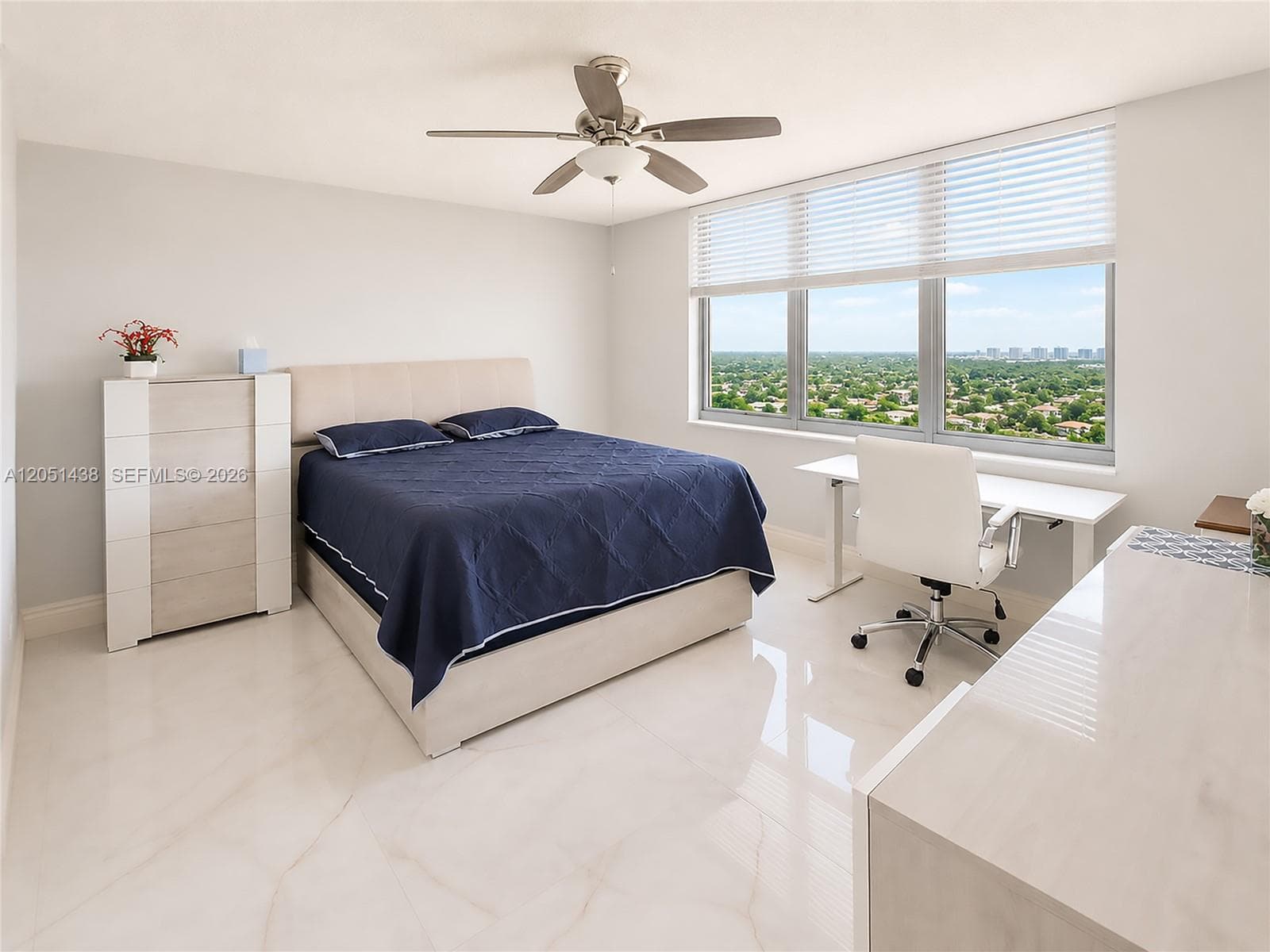 2201 S Ocean Dr 2005 photo 14