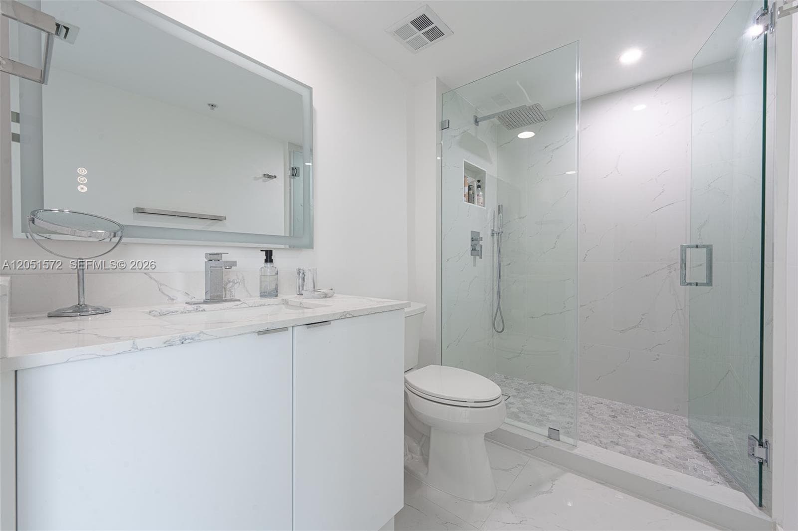 335 S Biscayne Blvd 1600 photo 12