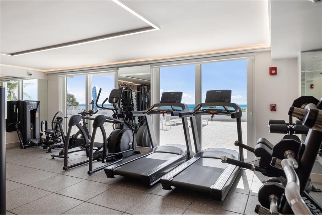345 Ocean Drive 512 photo 14