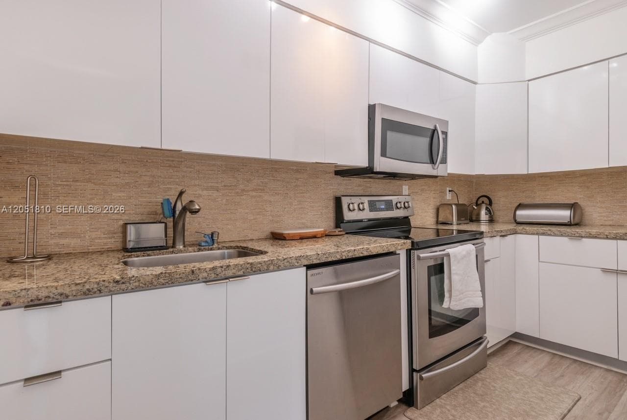 286 Bal Bay Dr 4 photo 4