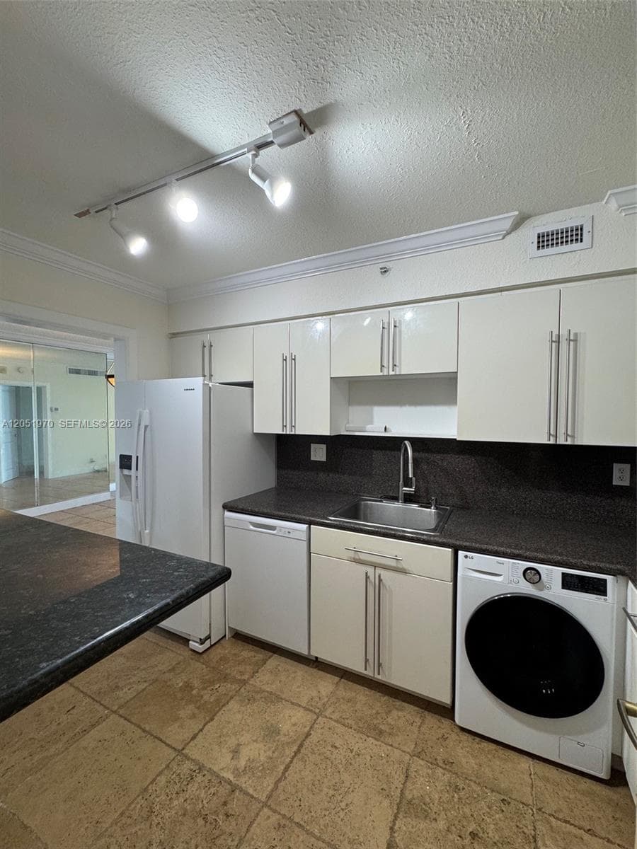 2501 S Ocean Dr 921 photo 12