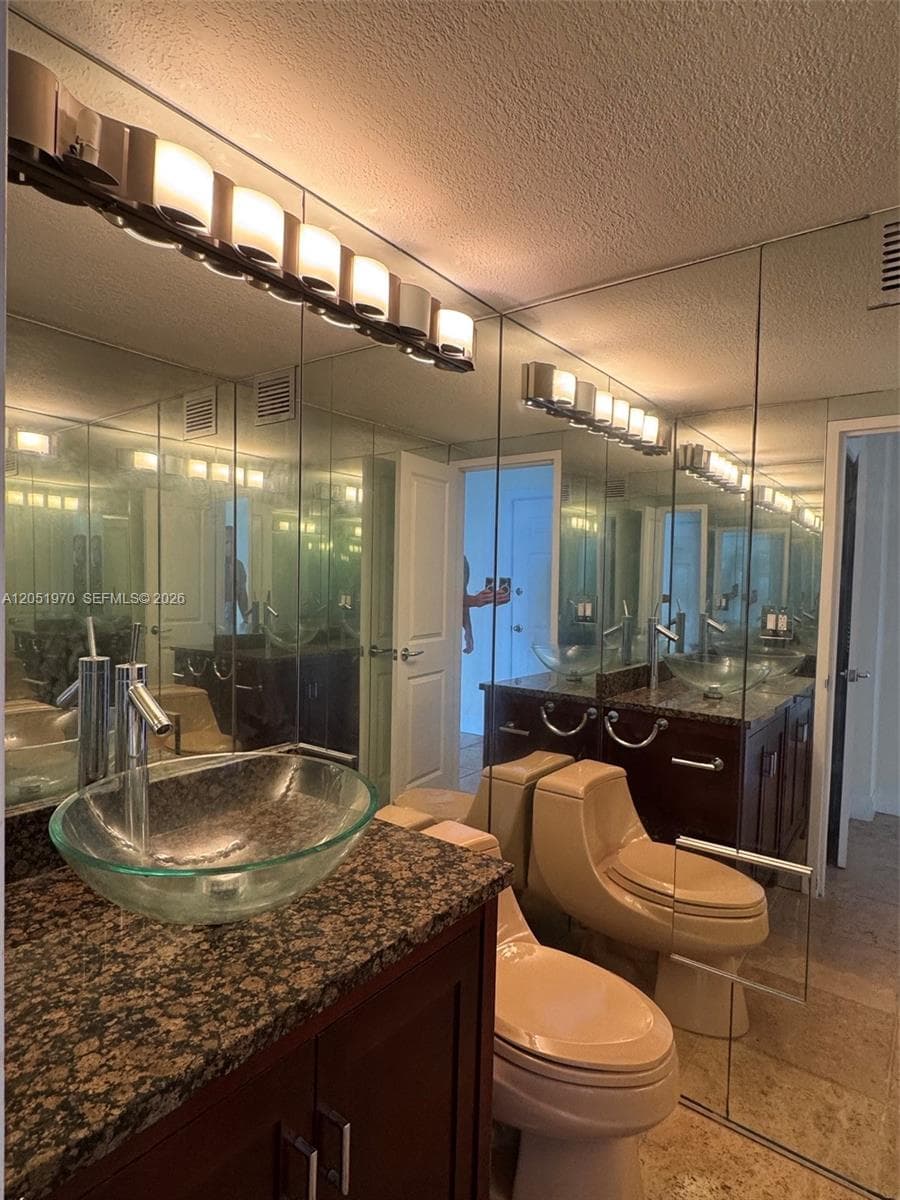 2501 S Ocean Dr 921 photo 14