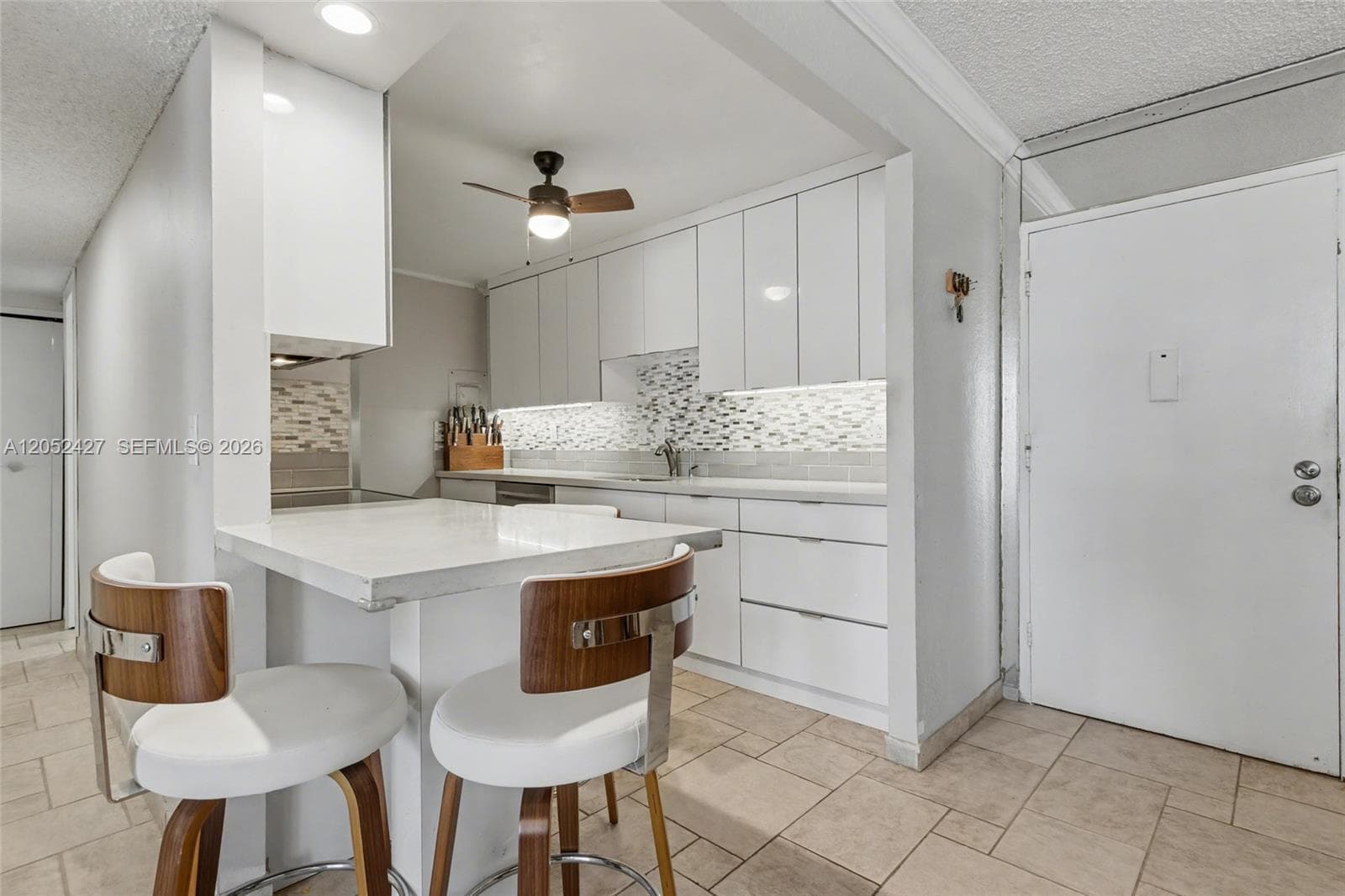 211 S Ocean Dr 205 photo 9