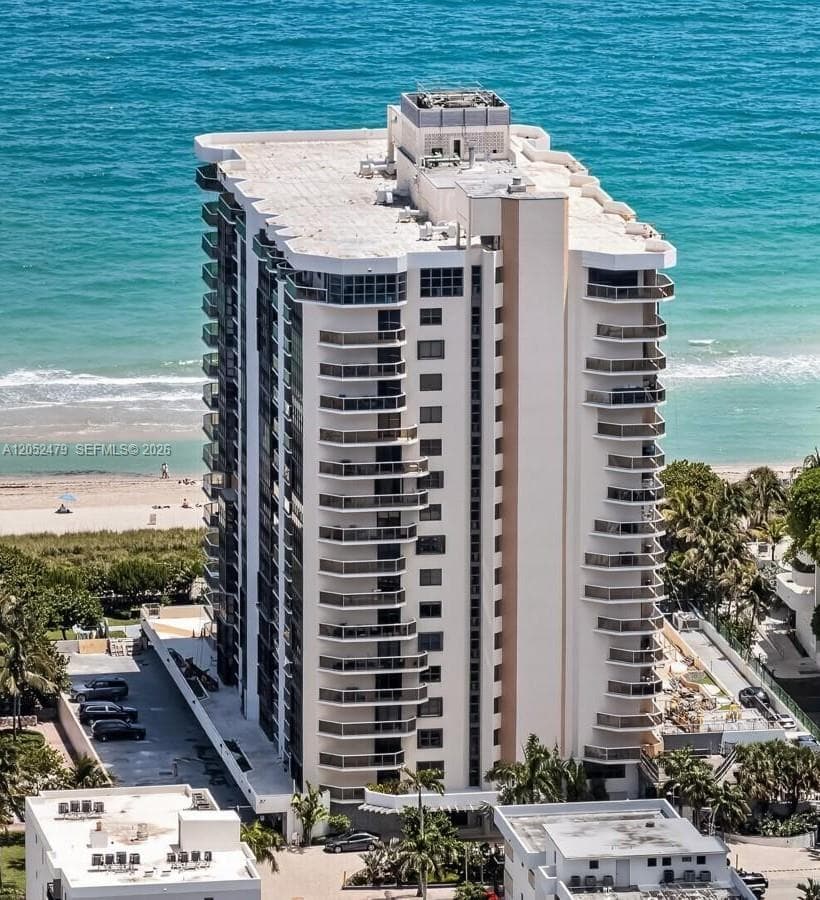 6423 Collins Ave 809 photo 3