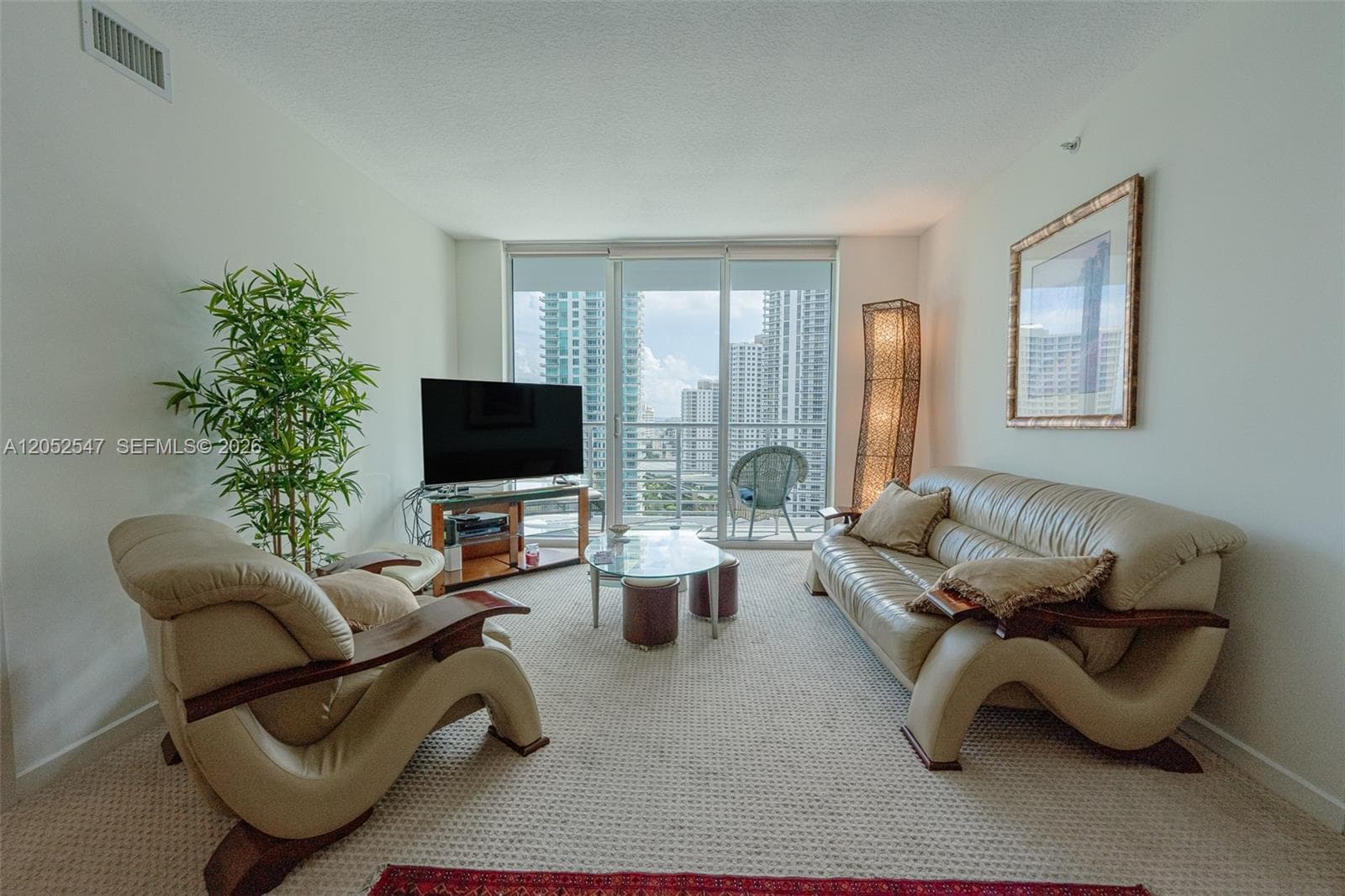 325 S Biscayne Blvd 2119 photo 18