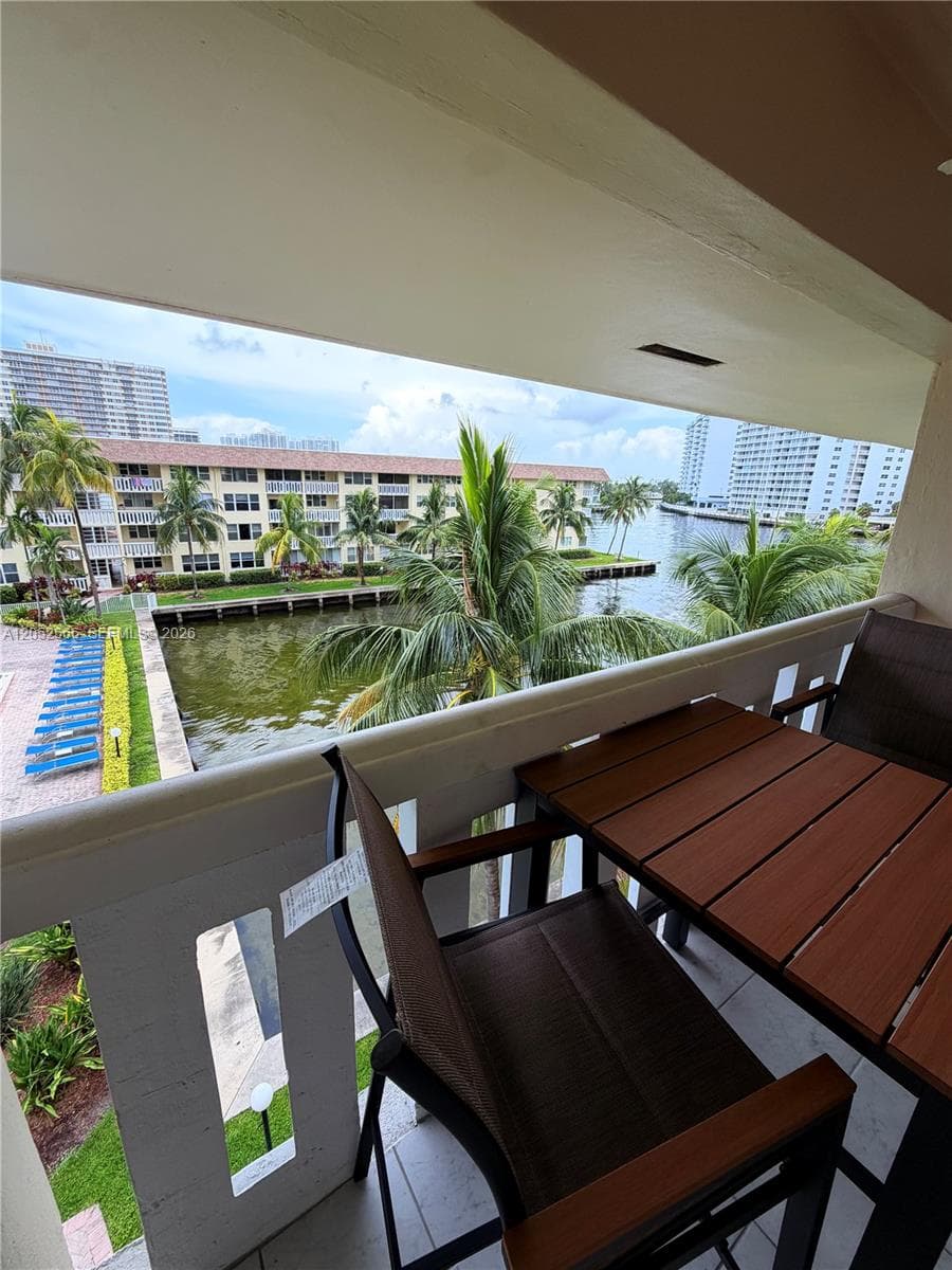 1889 S Ocean Dr 406 photo 15