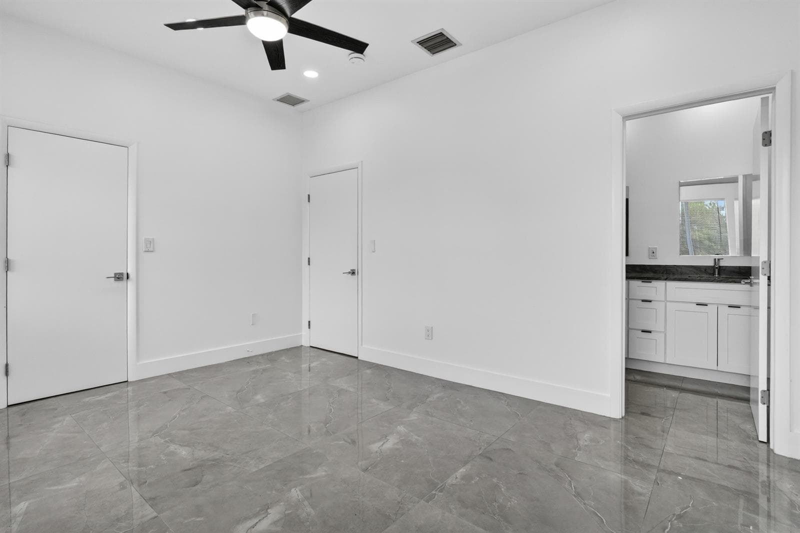 655 NW 24TH Avenue photo 8