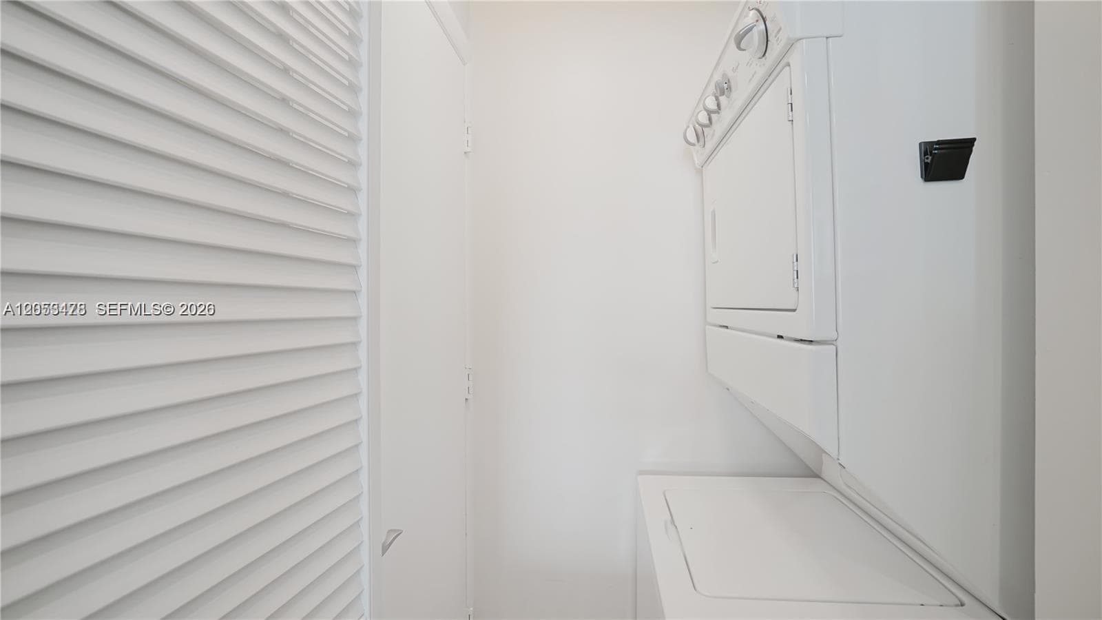 2409 photo 20