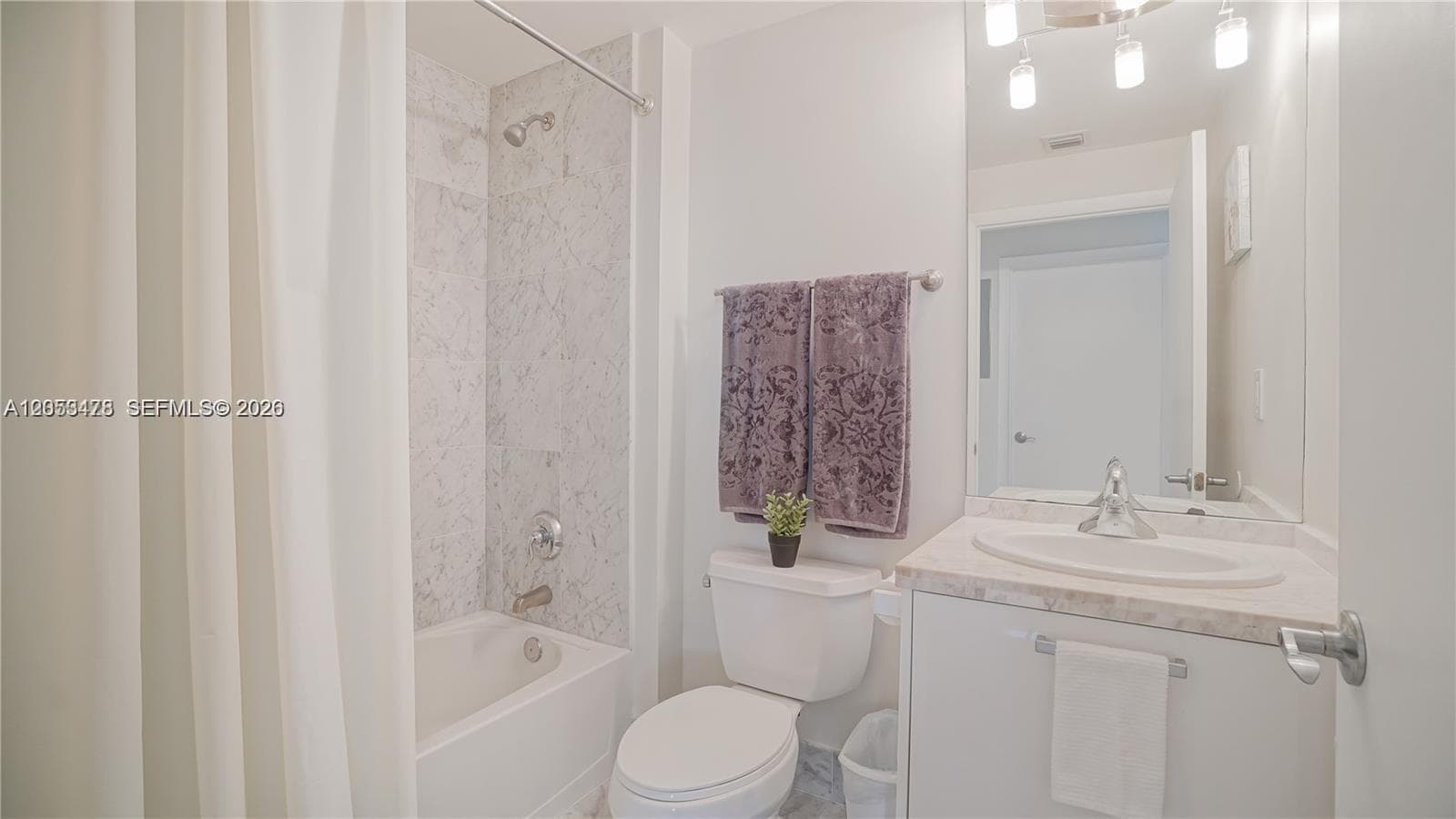 2409 photo 19