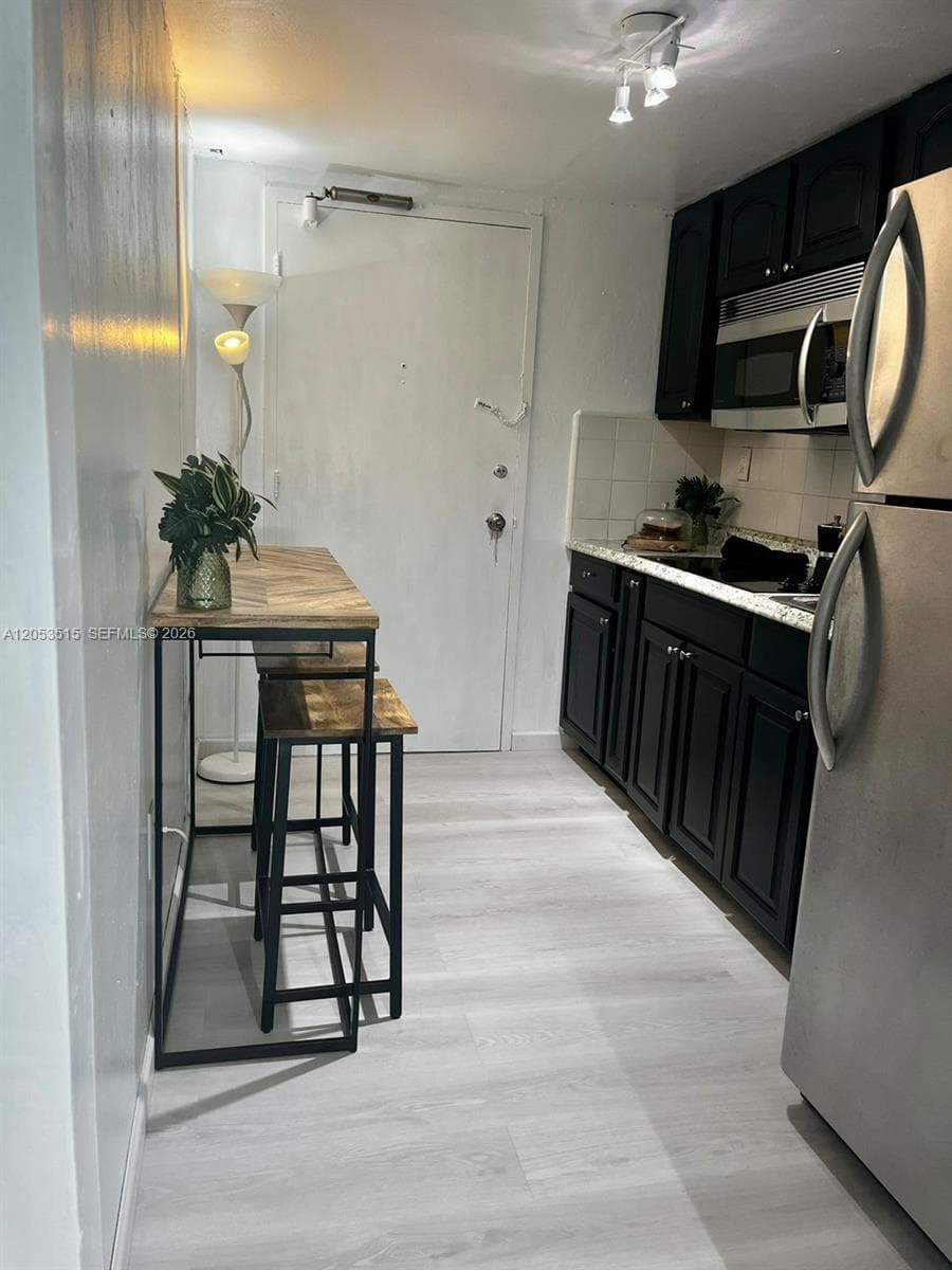 18071 Biscayne Blvd 1402 photo 1