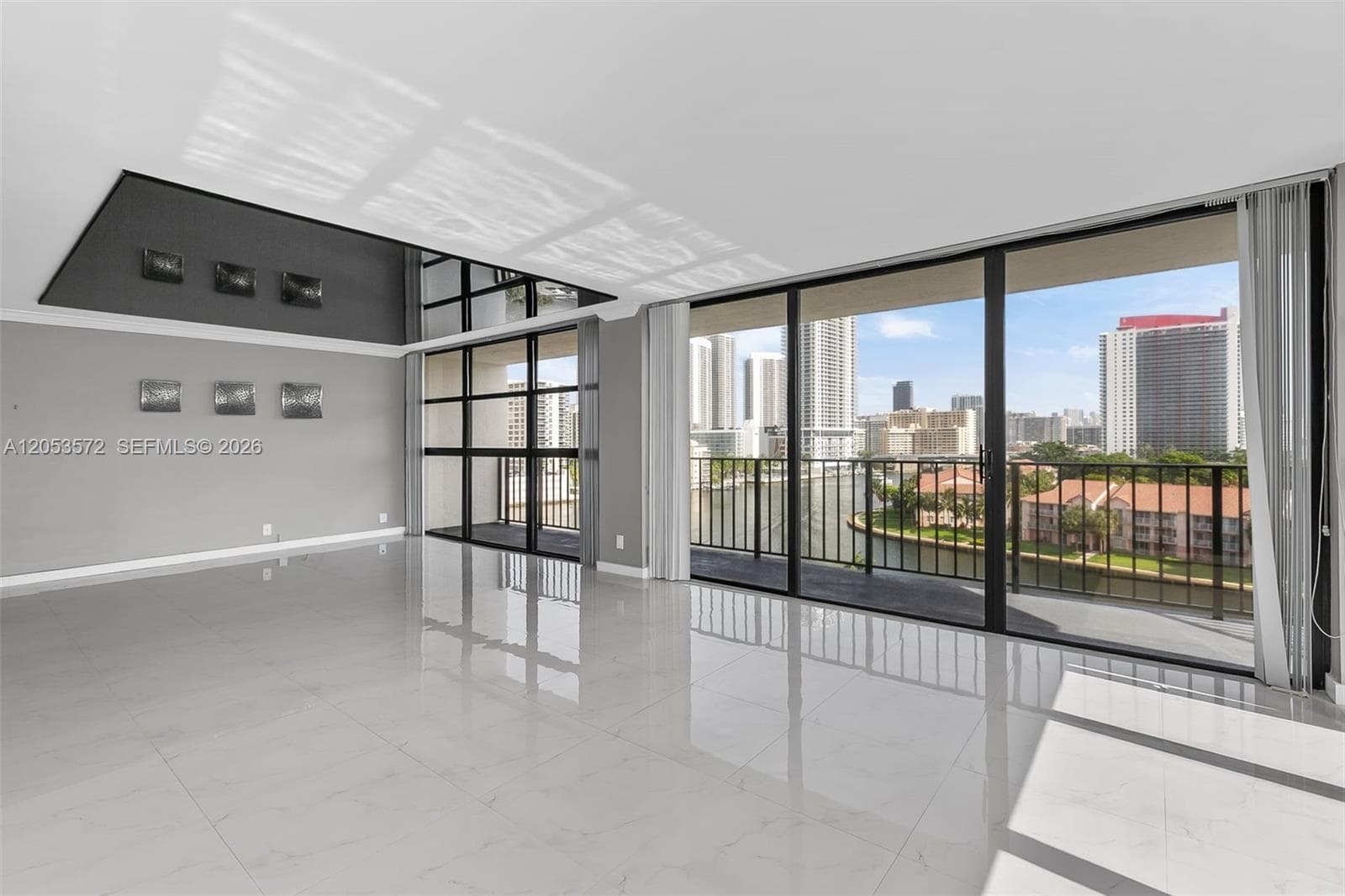 200 Leslie Dr 930 photo 5