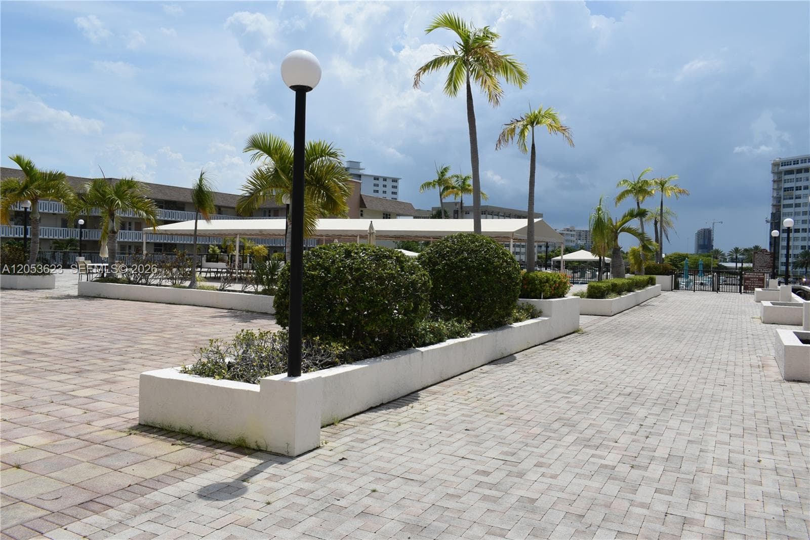 1865 S Ocean Dr 14N photo 19
