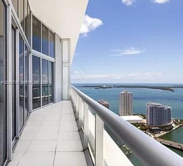 495 Brickell Ave 4105 photo 7